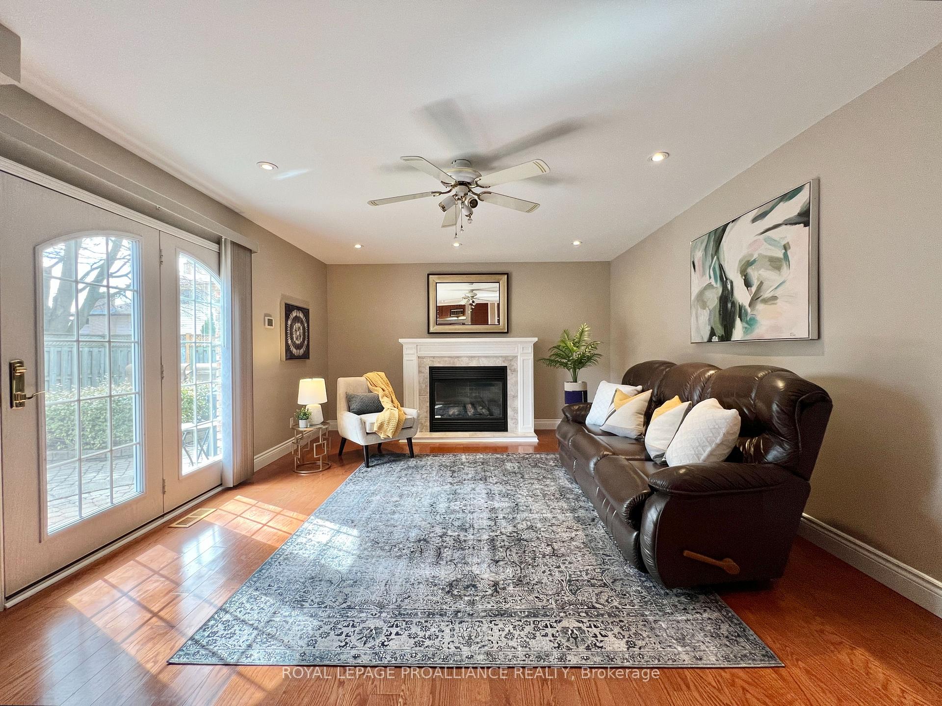 Photo 4 of 27 Briarwood Crescent, Belleville, Belleville Ward — HOMEH