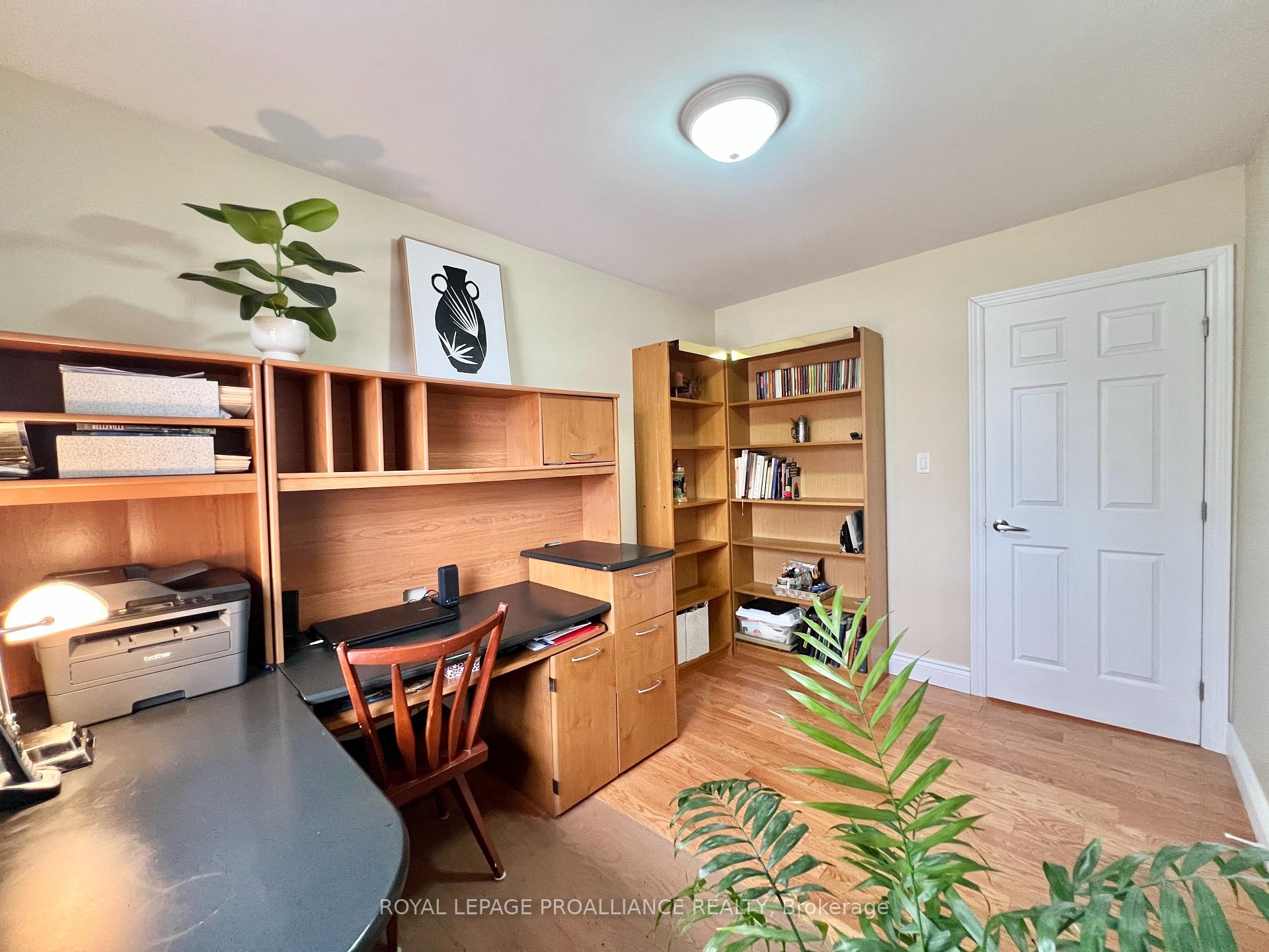 Photo 23 of 27 Briarwood Crescent, Belleville, Belleville Ward — HOMEH