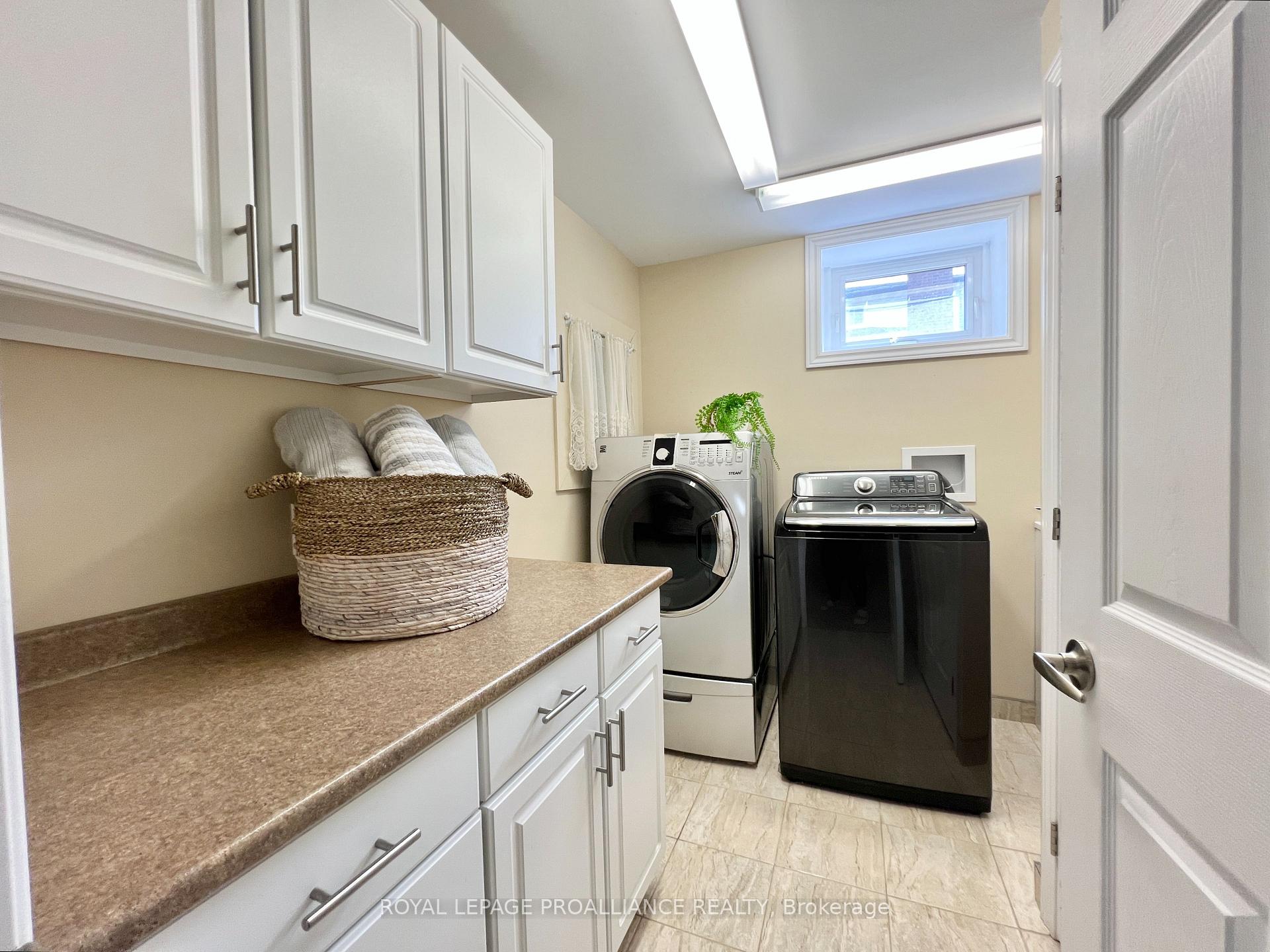 Photo 26 of 27 Briarwood Crescent, Belleville, Belleville Ward — HOMEH