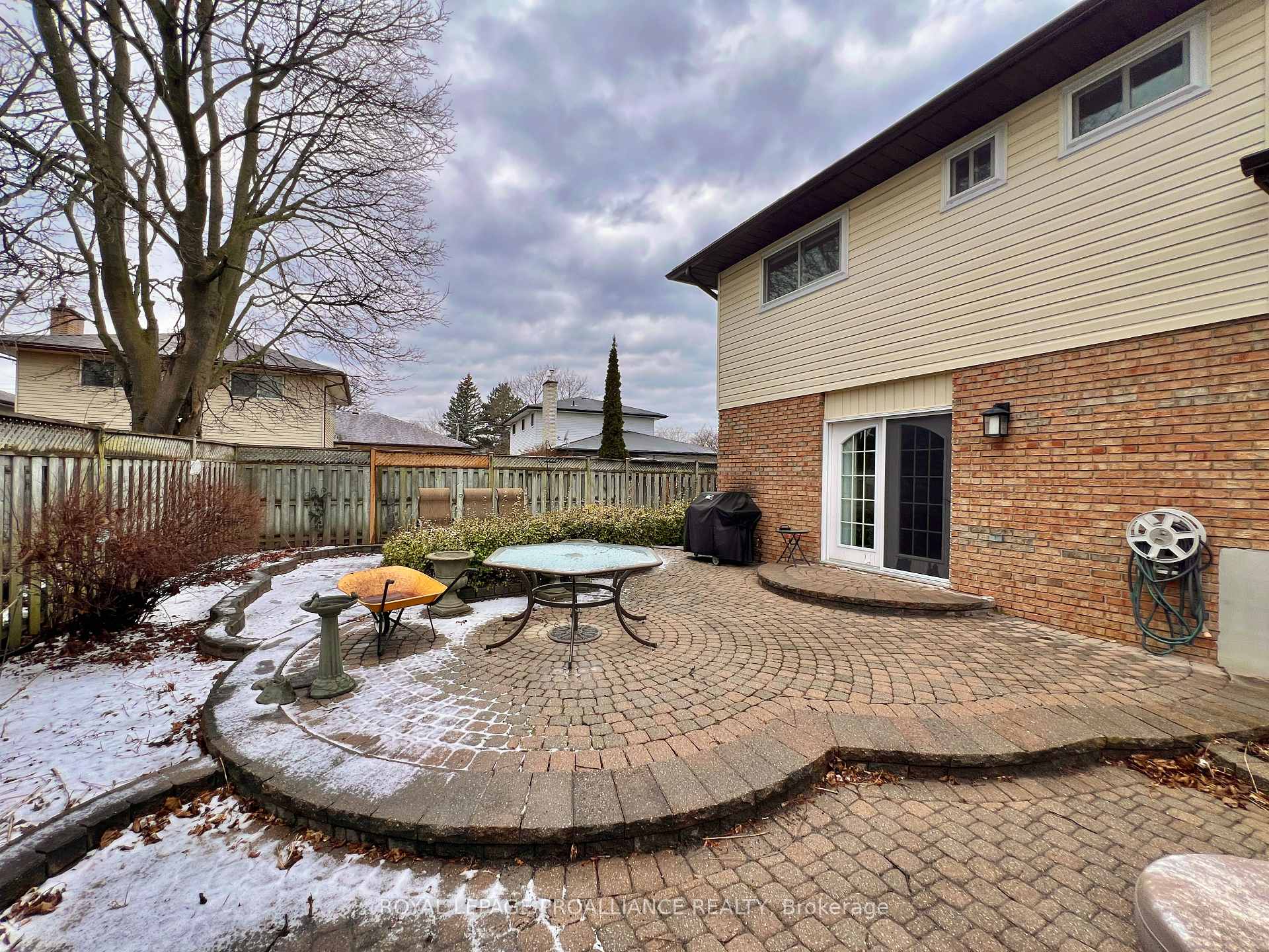 Photo 29 of 27 Briarwood Crescent, Belleville, Belleville Ward — HOMEH