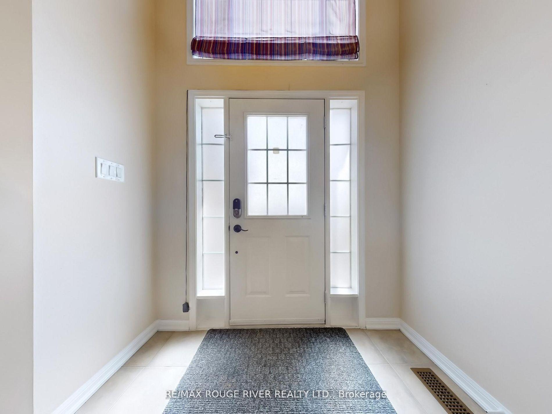Photo 4 of 112 Scottsdale Drive, Clarington, Bowmanville — HOMEH