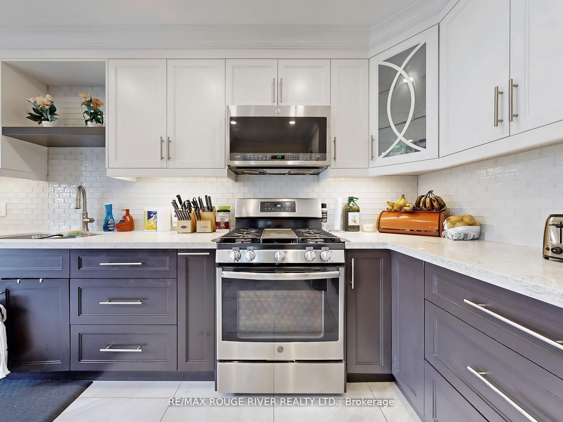 Photo 13 of 112 Scottsdale Drive, Clarington, Bowmanville — HOMEH
