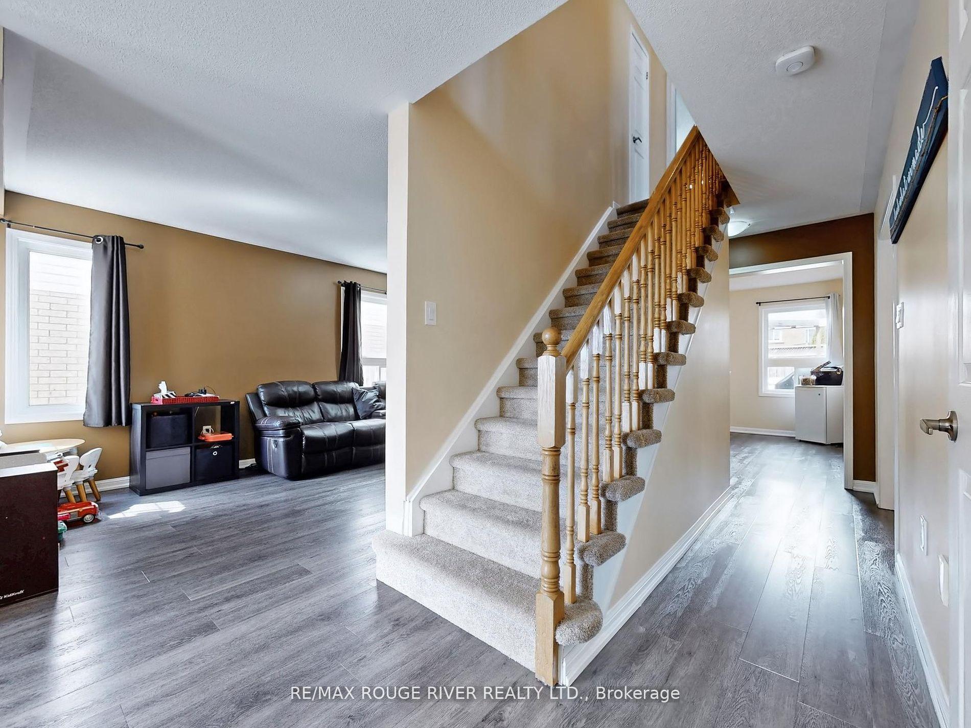 Photo 14 of 112 Scottsdale Drive, Clarington, Bowmanville — HOMEH
