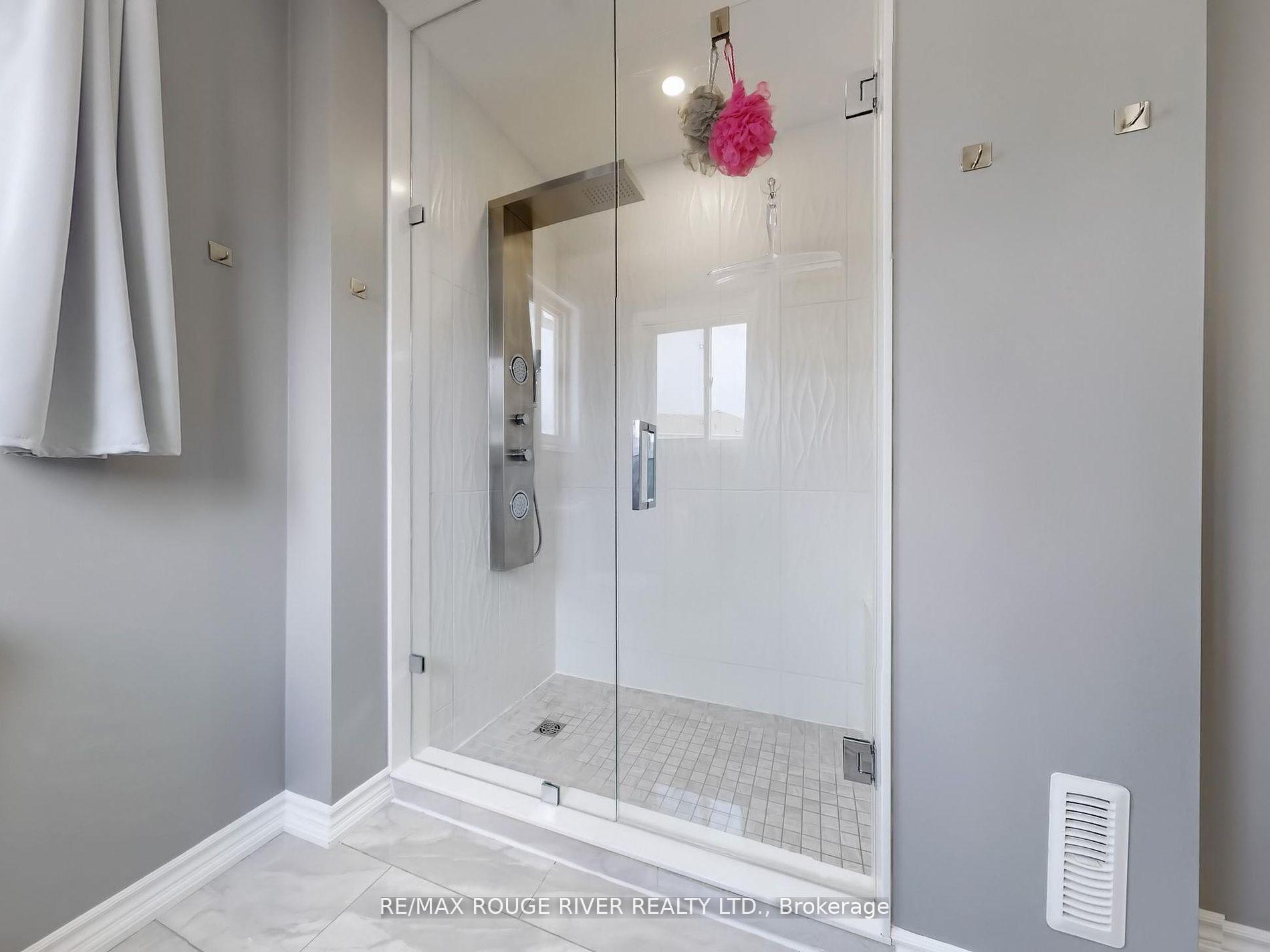 Photo 18 of 112 Scottsdale Drive, Clarington, Bowmanville — HOMEH