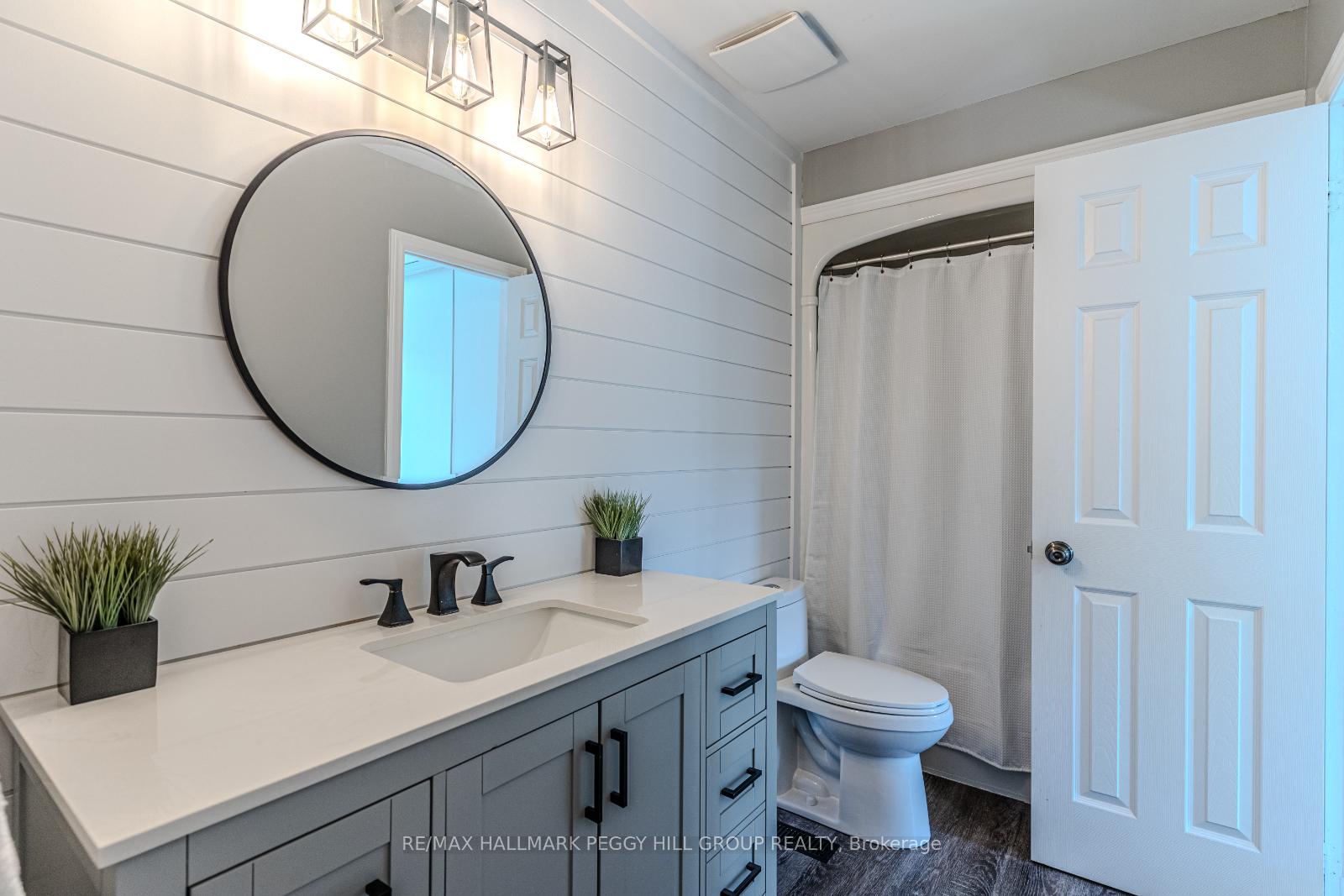Photo 9 of 29 Heritage Court, Barrie, Painswick South — HOMEH