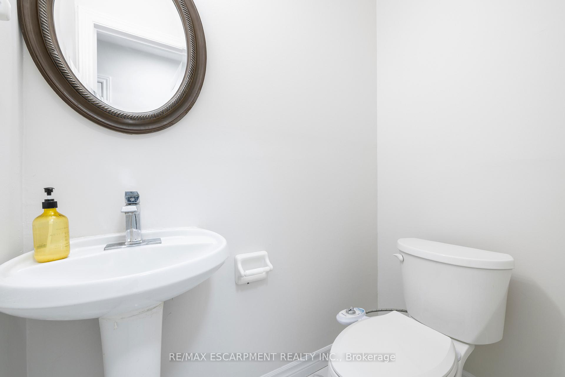 Photo 22 of 19 Winthrop Place, Hamilton, Stoney Creek — HOMEH