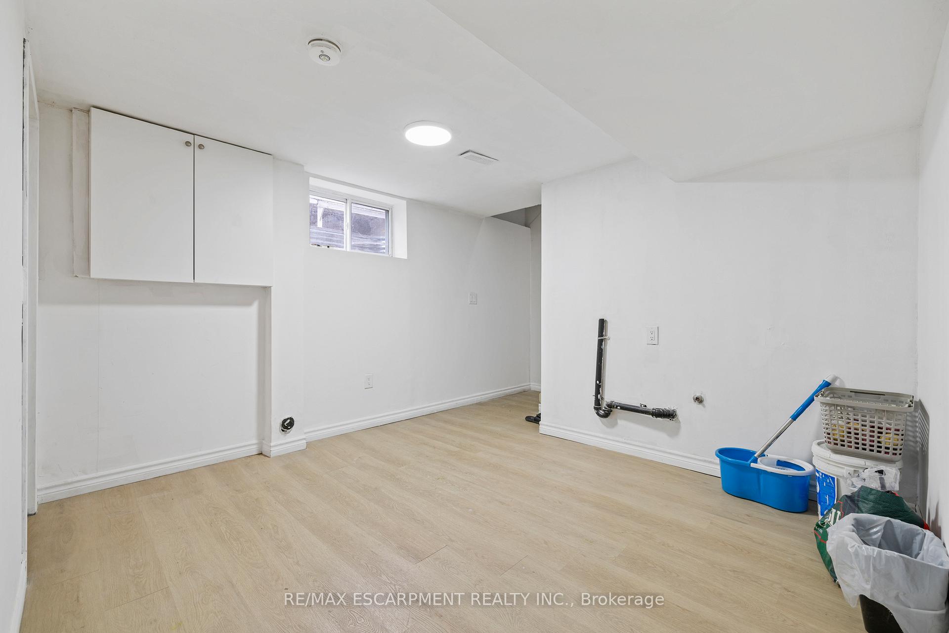 Photo 26 of 19 Winthrop Place, Hamilton, Stoney Creek — HOMEH