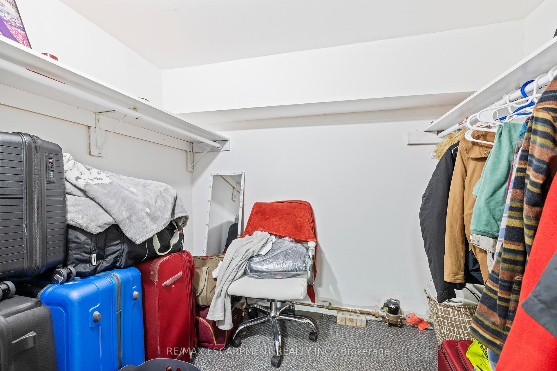 Photo 40 of 19 Winthrop Place, Hamilton, Stoney Creek — HOMEH