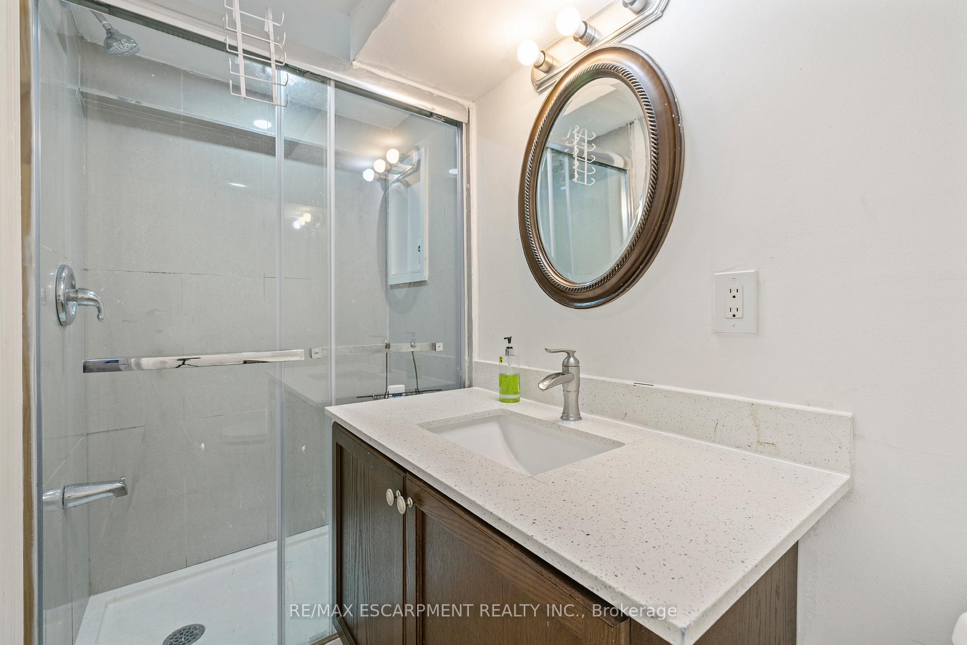 Photo 45 of 19 Winthrop Place, Hamilton, Stoney Creek — HOMEH