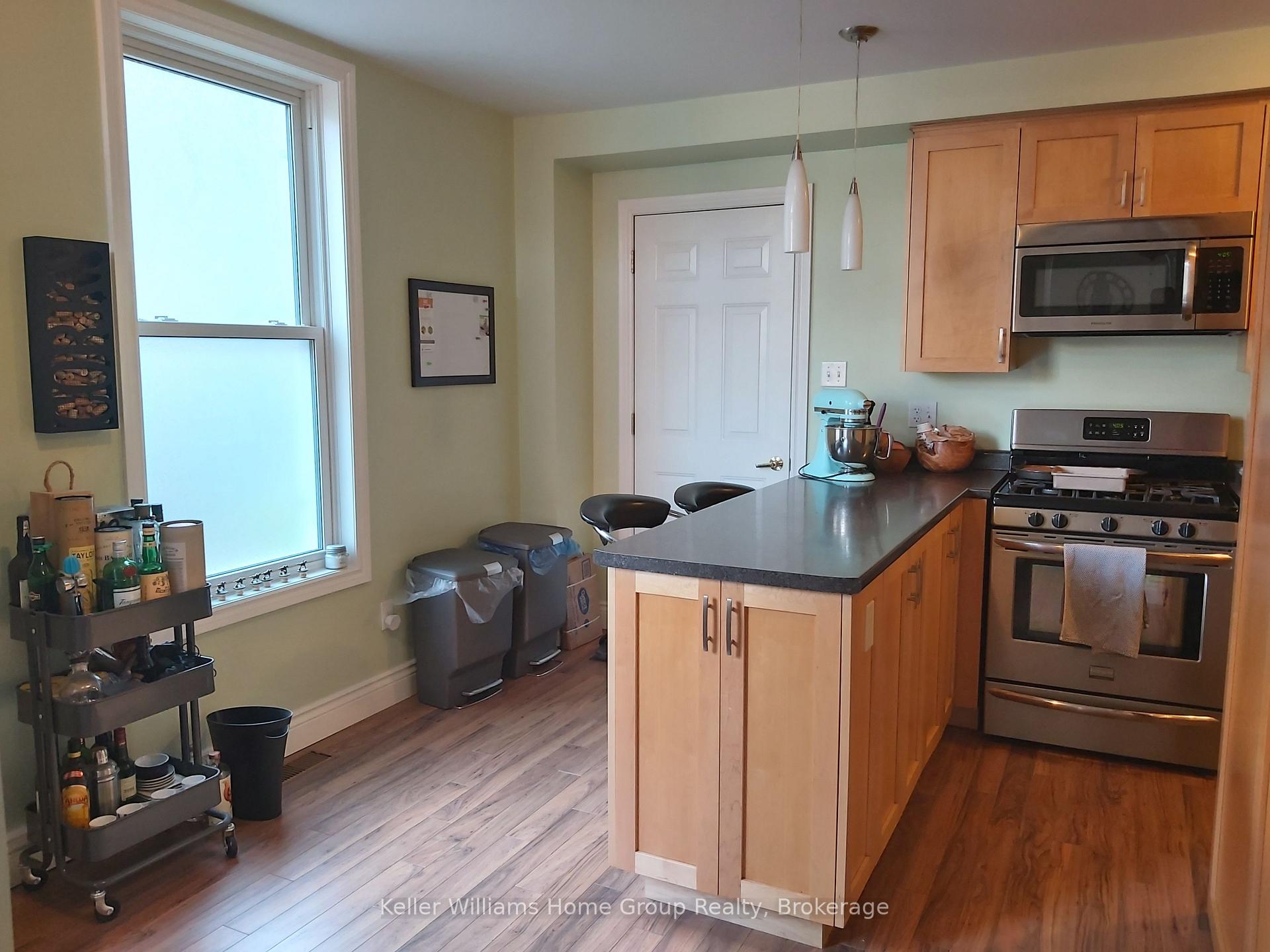 Photo 4 of 112 Surrey Street E, Guelph, Downtown — HOMEH