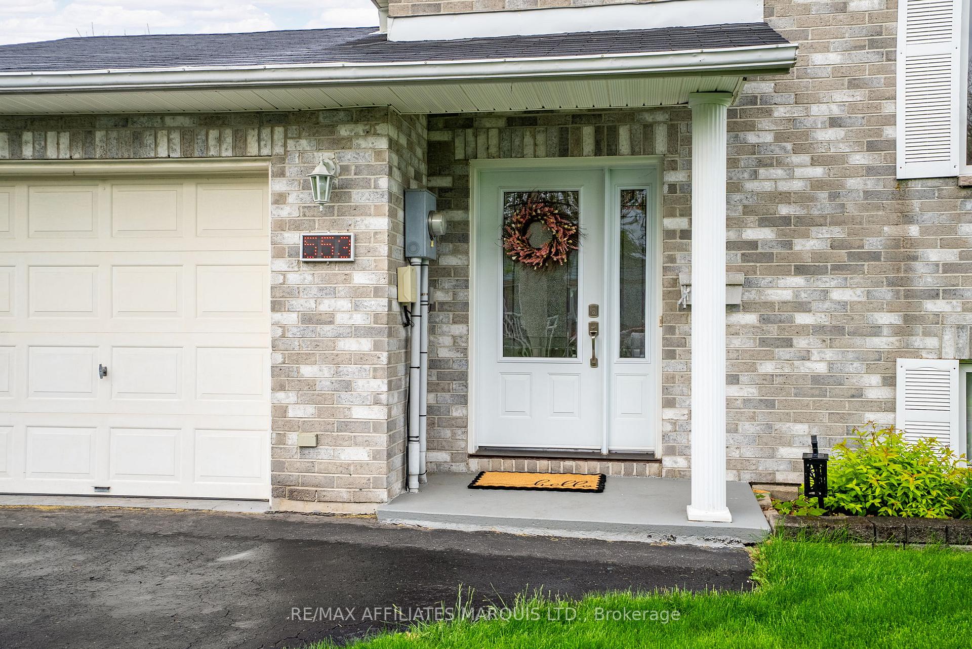 Photo 3 of 553 Jase Street, Cornwall — HOMEH