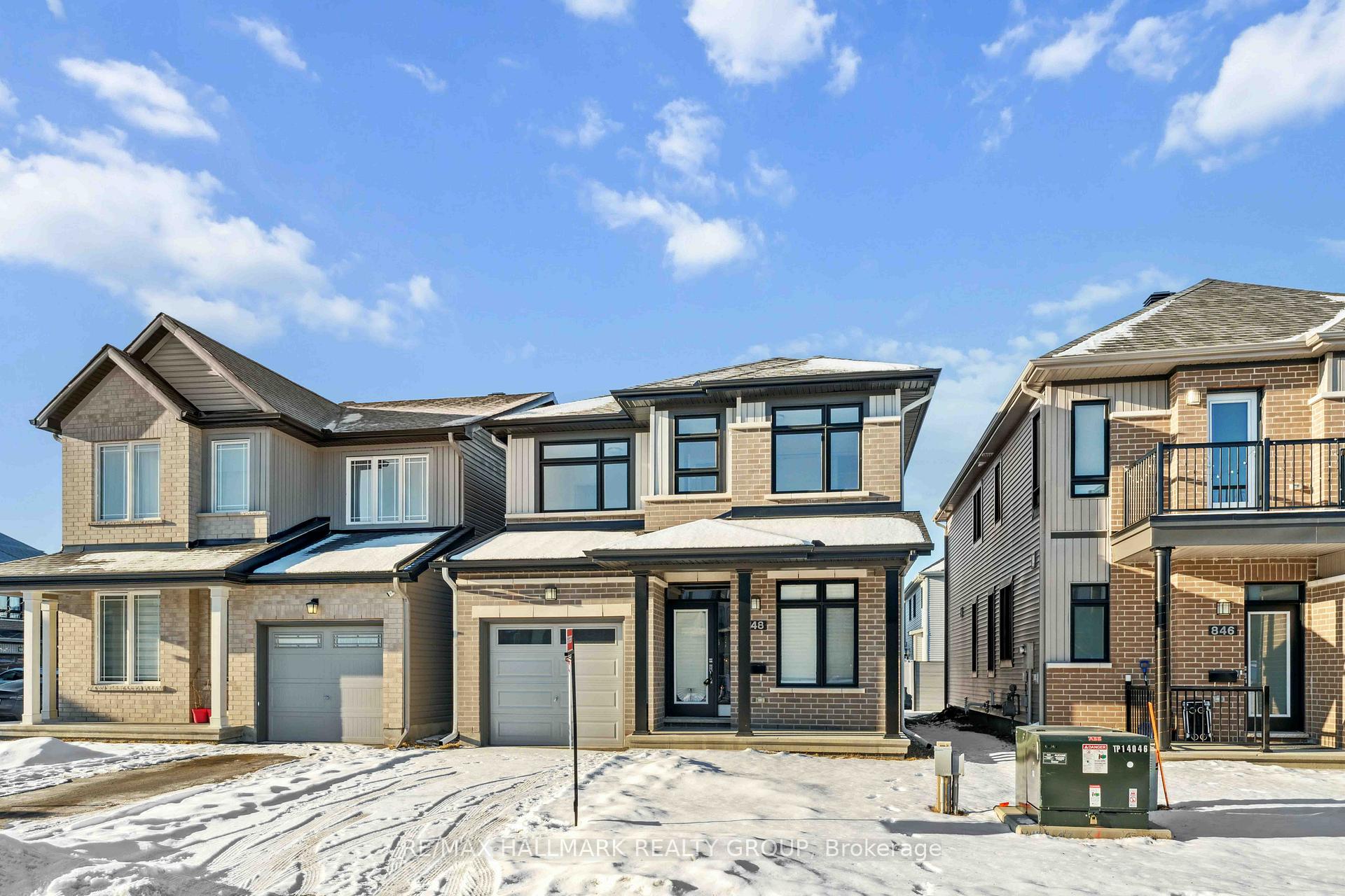 Photo 1 of 848 Snap Hook Crescent W, Ottawa, Barrhaven - Half Moon Bay — HOMEH