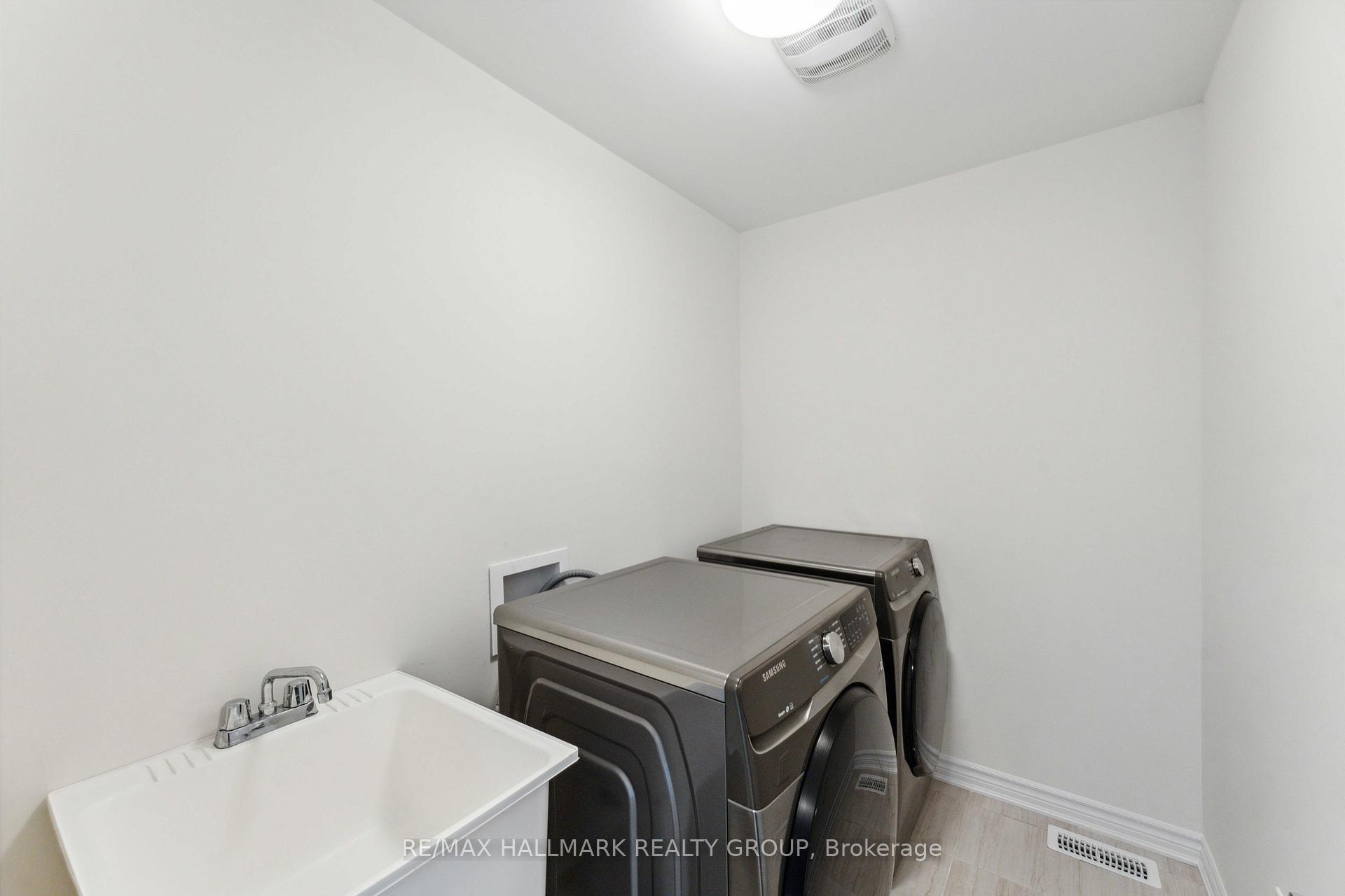 Photo 16 of 848 Snap Hook Crescent W, Ottawa, Barrhaven - Half Moon Bay — HOMEH
