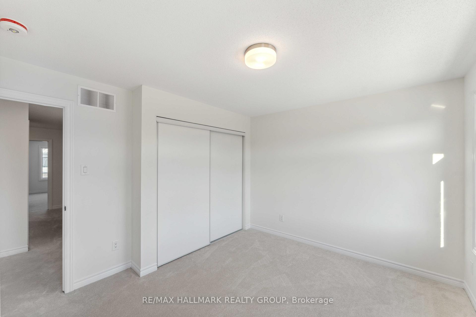 Photo 18 of 848 Snap Hook Crescent W, Ottawa, Barrhaven - Half Moon Bay — HOMEH