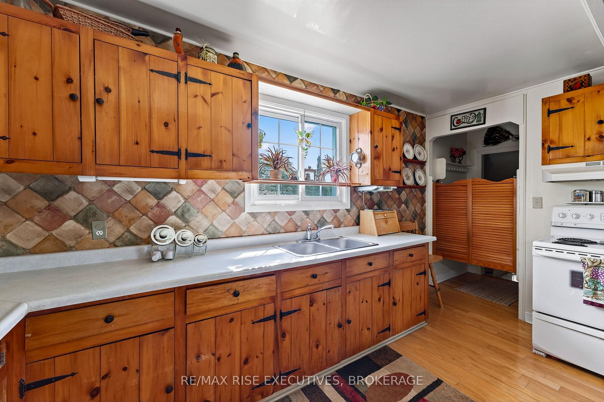 Photo 12 of 3981 Alton Road, Frontenac, Frontenac South — HOMEH