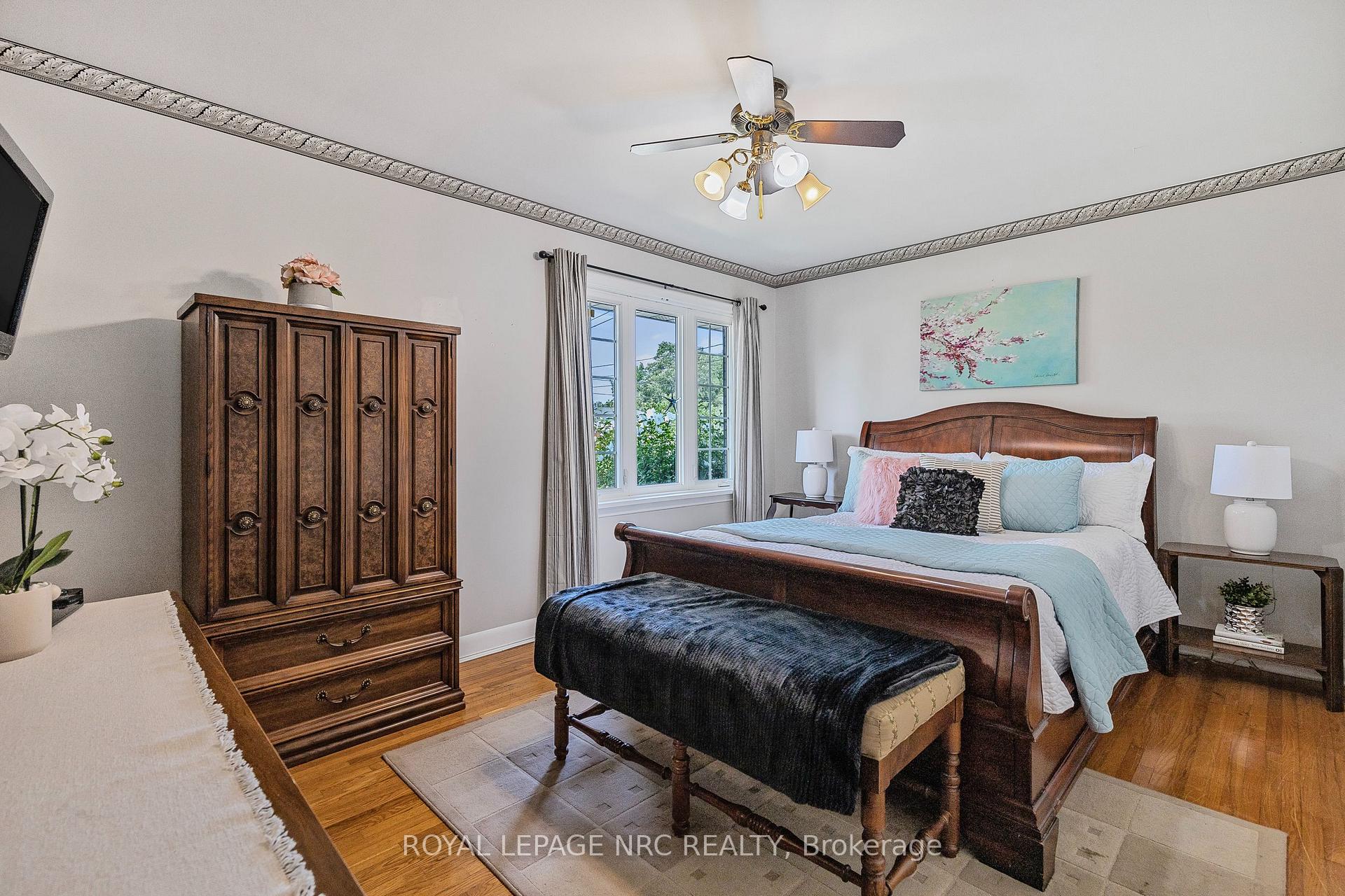 Photo 11 of 32 Whittaker Avenue, Grimsby, Grimsby Beach — HOMEH