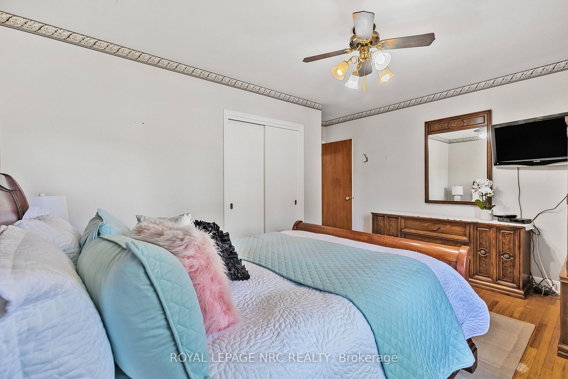Photo 12 of 32 Whittaker Avenue, Grimsby, Grimsby Beach — HOMEH