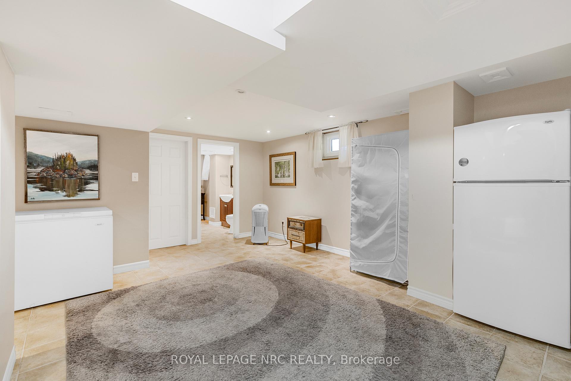 Photo 20 of 32 Whittaker Avenue, Grimsby, Grimsby Beach — HOMEH