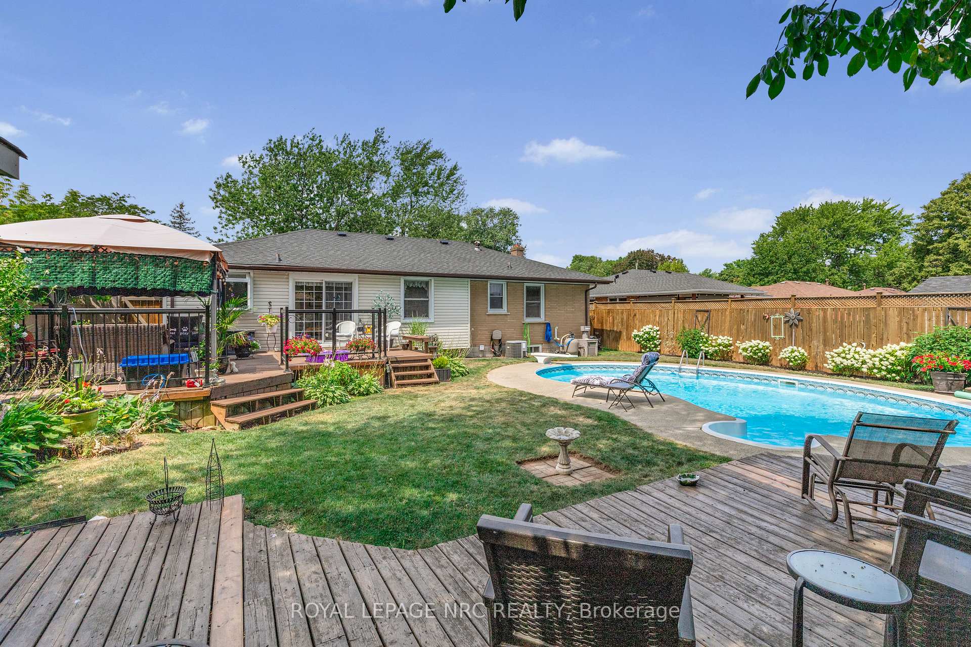 Photo 26 of 32 Whittaker Avenue, Grimsby, Grimsby Beach — HOMEH