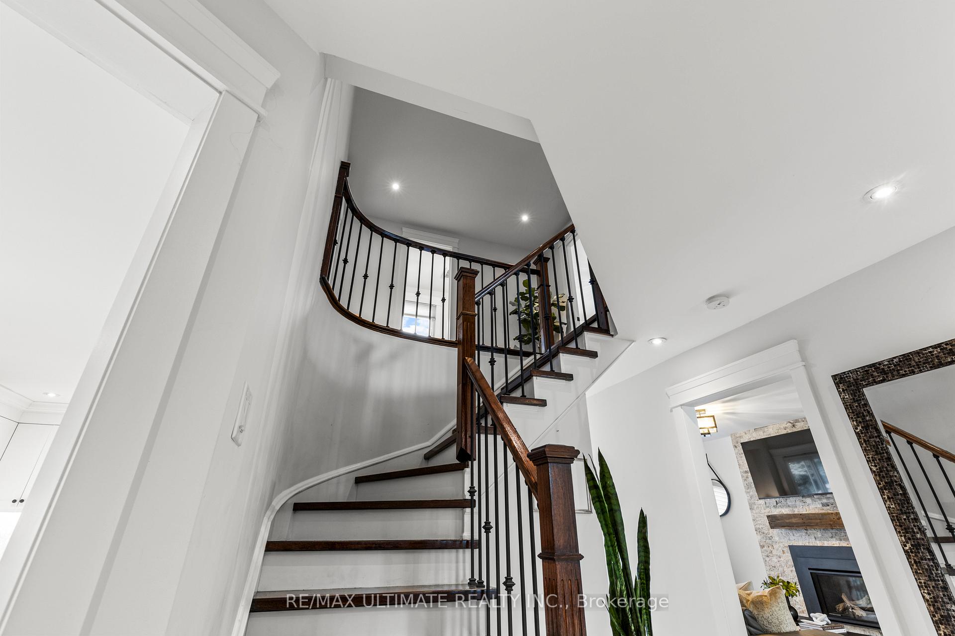 Photo 10 of 2113 Headon Forest Drive, Burlington, Headon — HOMEH