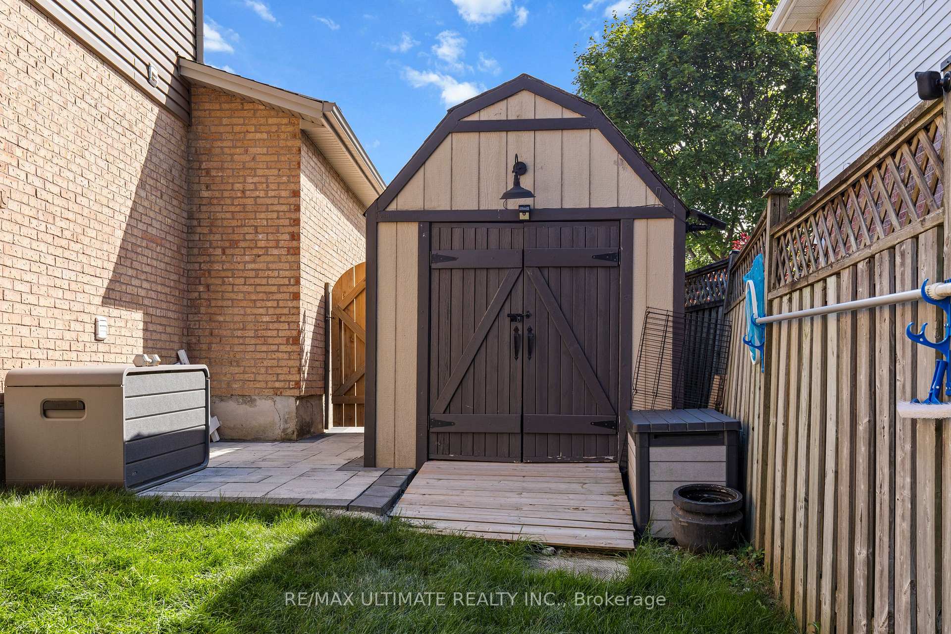 Photo 9 of 2113 Headon Forest Drive, Burlington, Headon — HOMEH