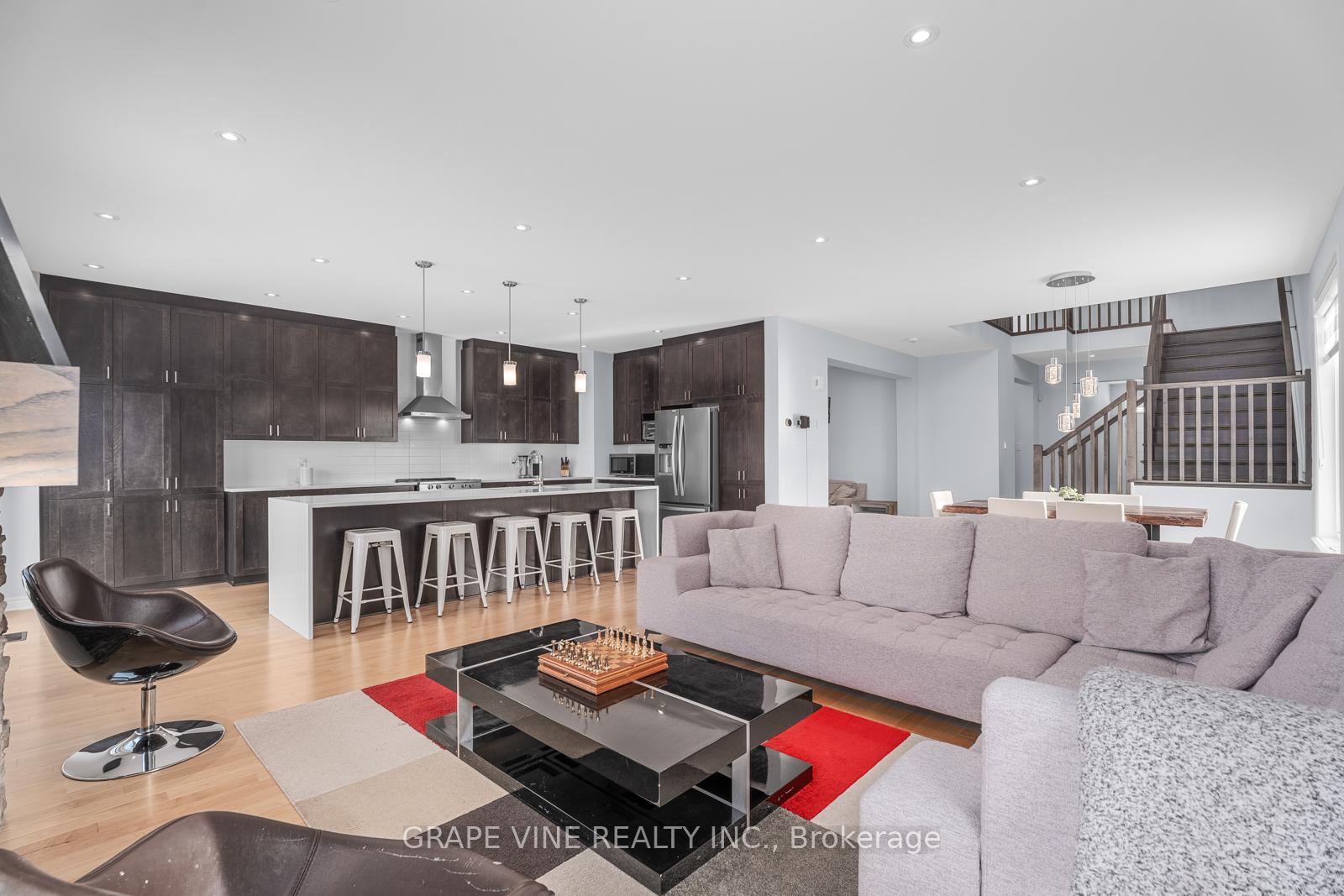 Photo 18 of 132 Pathfinder Way, Ottawa, Riverside South/Gloucester Glen — HOMEH
