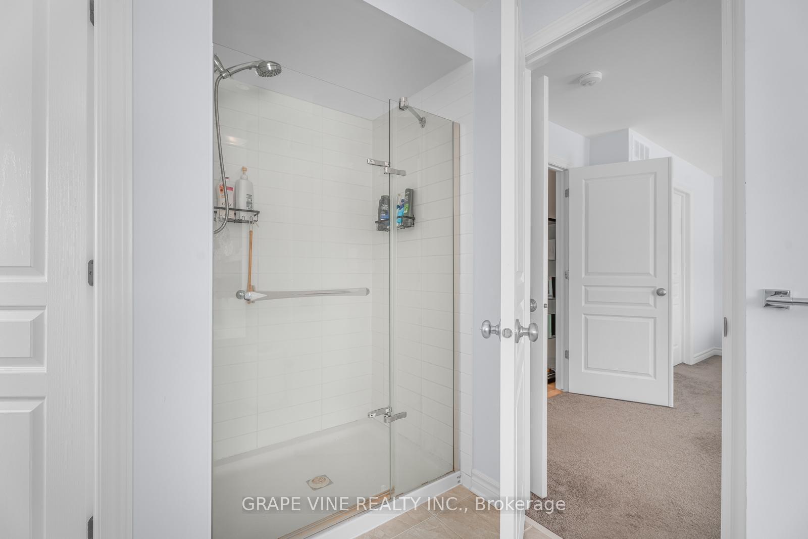 Photo 24 of 132 Pathfinder Way, Ottawa, Riverside South/Gloucester Glen — HOMEH