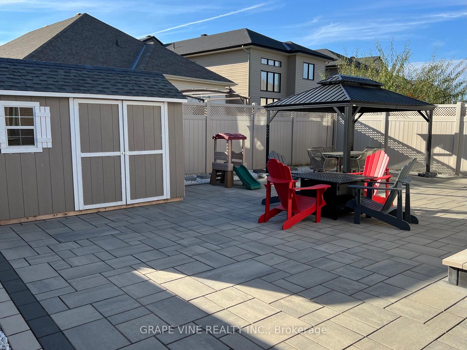 Photo 39 of 132 Pathfinder Way, Ottawa, Riverside South/Gloucester Glen — HOMEH
