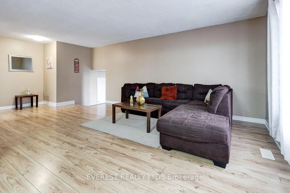 Photo 10 of 68 Forest Hill Crescent, Hamilton, Red Hill — HOMEH
