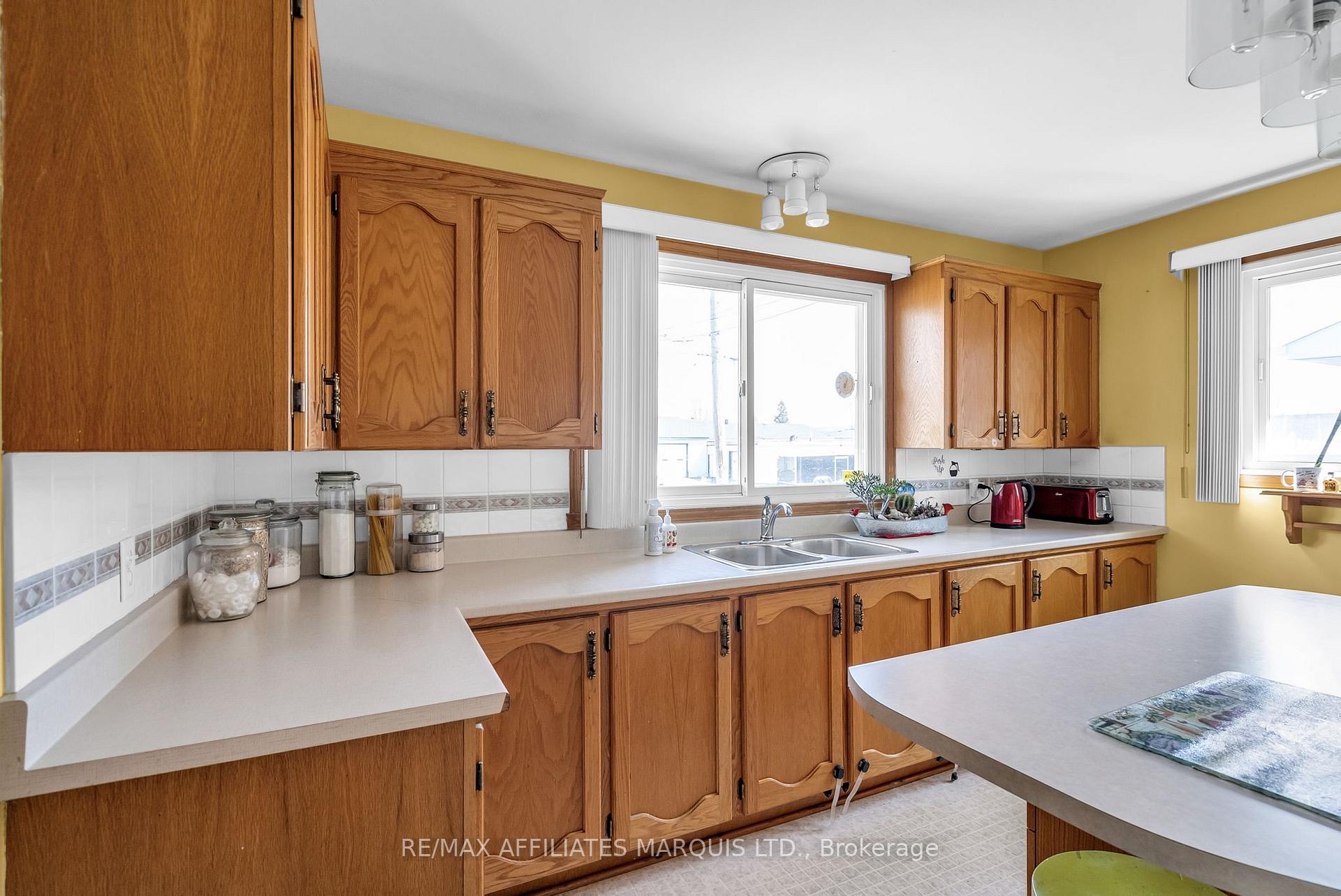 Photo 9 of 1106 Daly Avenue, Cornwall — HOMEH