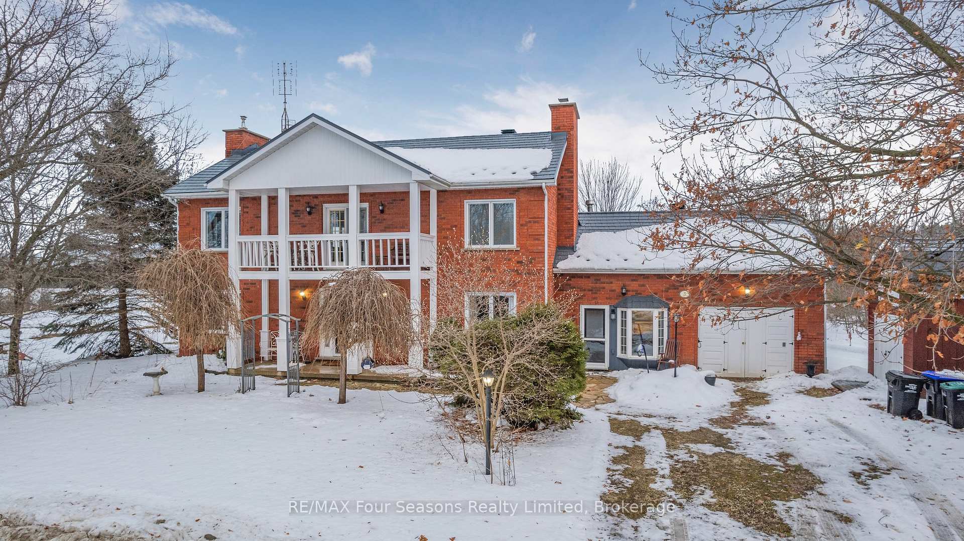Front of 3 Sydenham Trail E