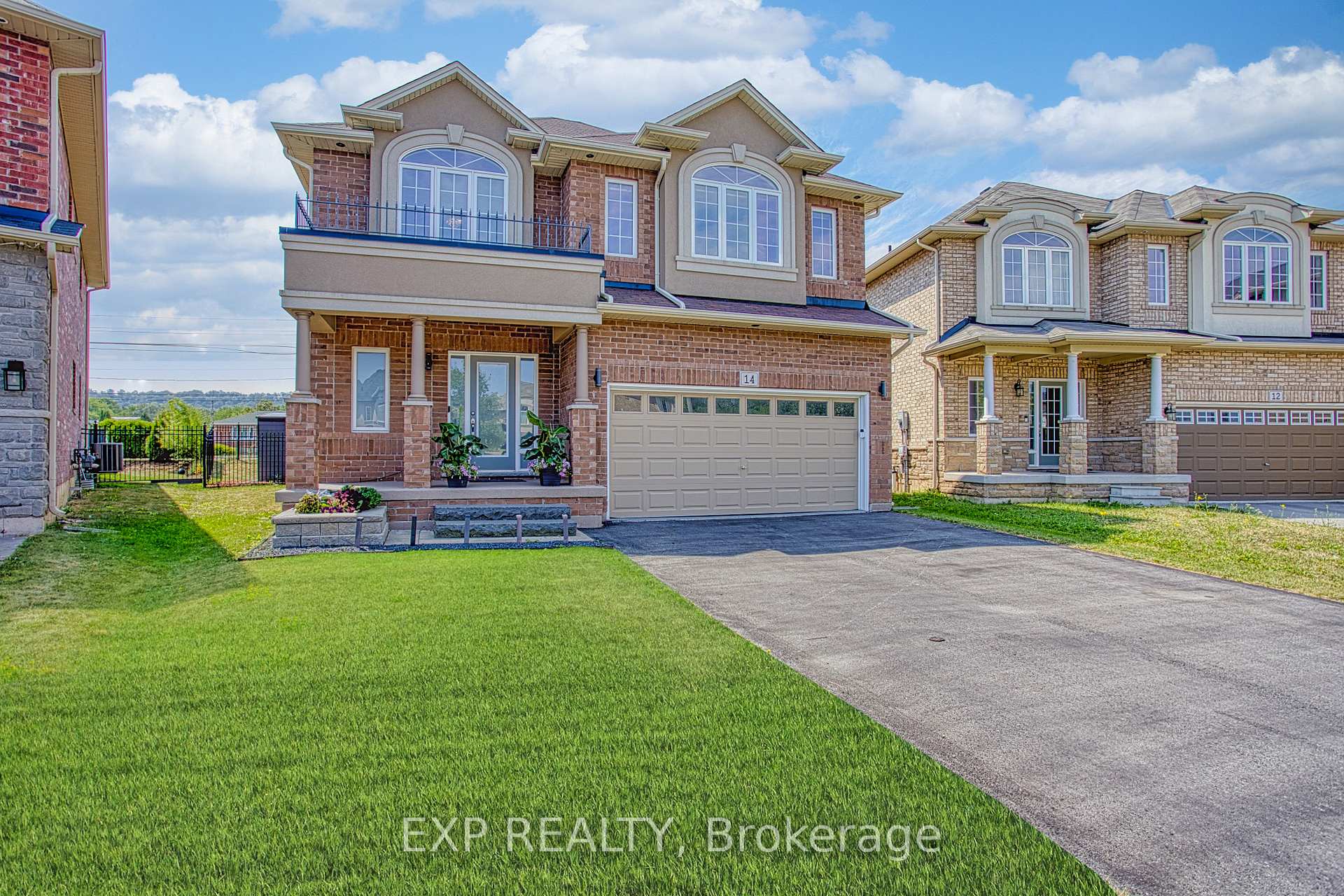 Photo 1 of 14 Carpenter Court, Grimsby, Grimsby West — HOMEH
