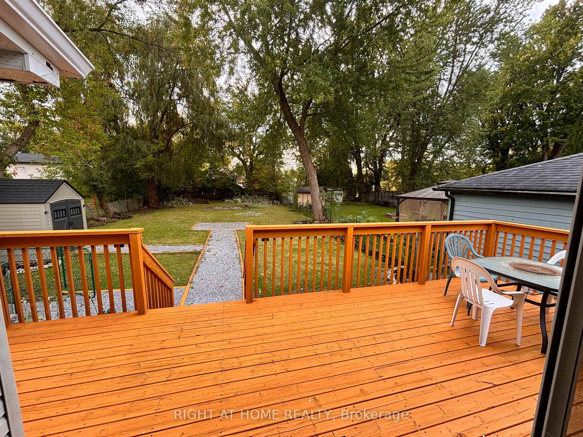 Photo 3 of 239 Royal Road, Georgina, Keswick South — HOMEH