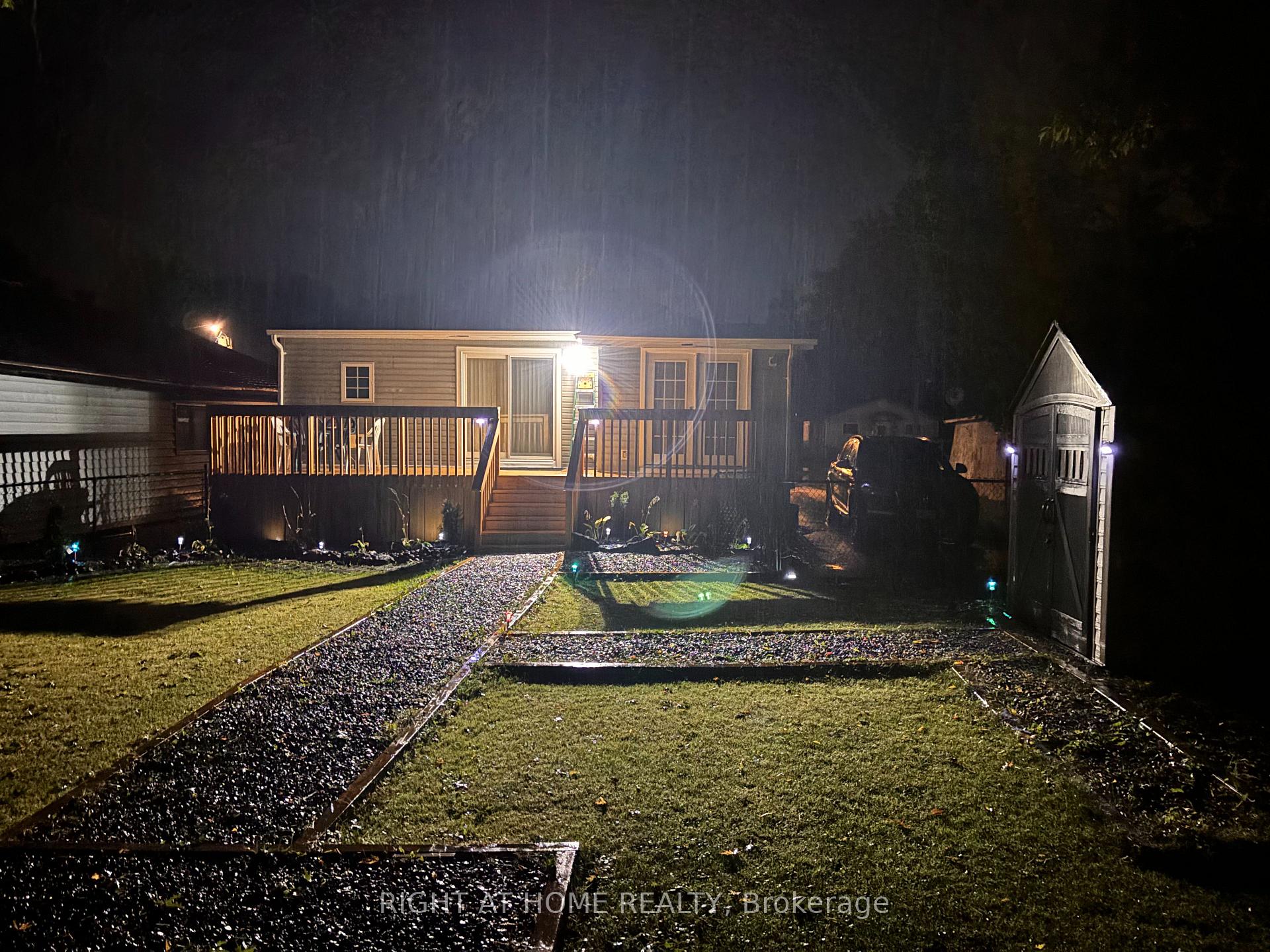 Photo 4 of 239 Royal Road, Georgina, Keswick South — HOMEH