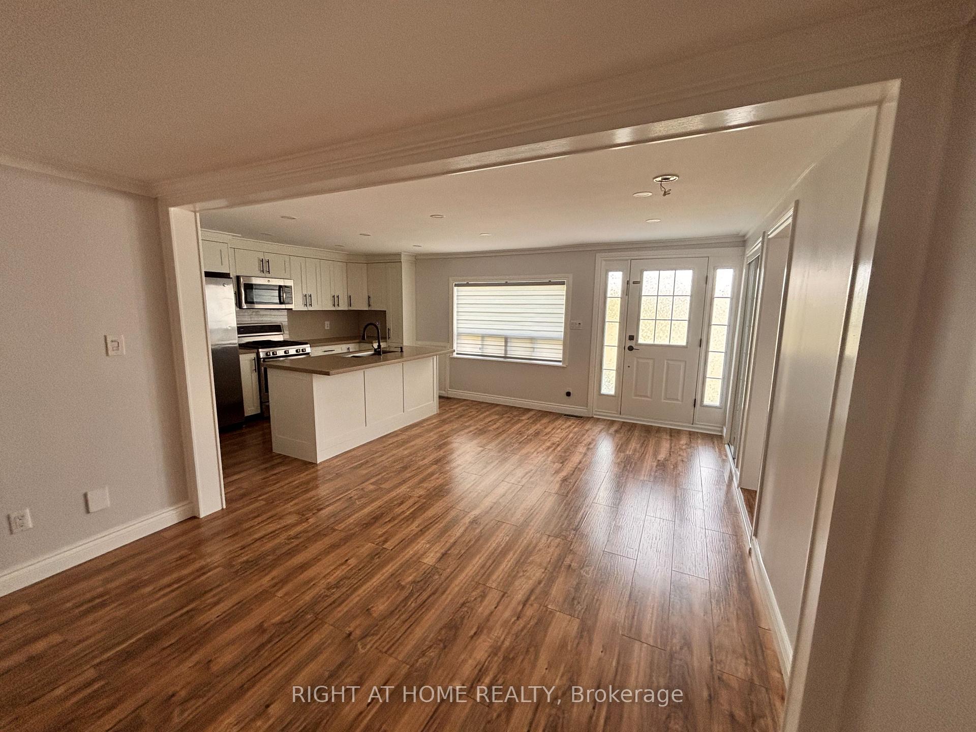 Photo 7 of 239 Royal Road, Georgina, Keswick South — HOMEH