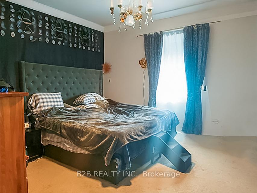 Photo 6 of 11 Woolacott Lane, Clarington, Bowmanville — HOMEH