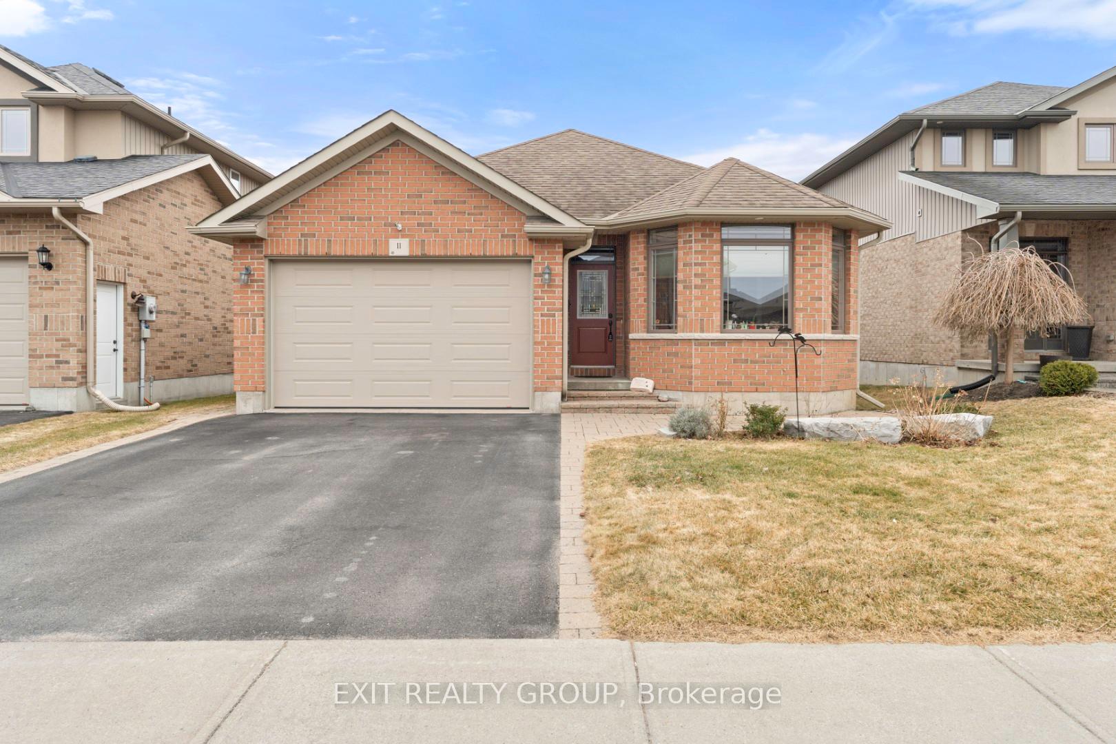 Photo 1 of 11 Cavendish Drive, Belleville, Thurlow Ward — HOMEH