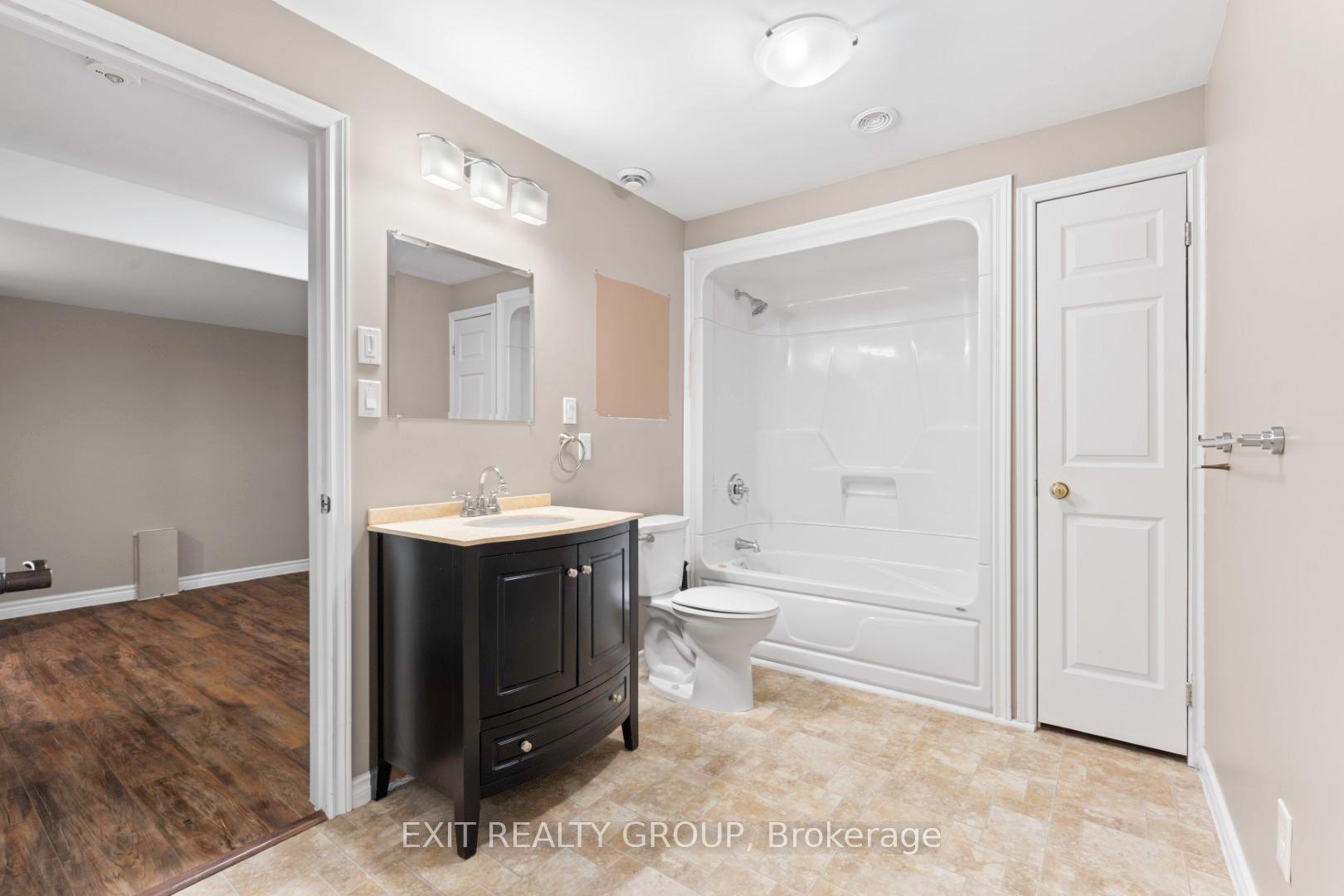 Photo 17 of 11 Cavendish Drive, Belleville, Thurlow Ward — HOMEH