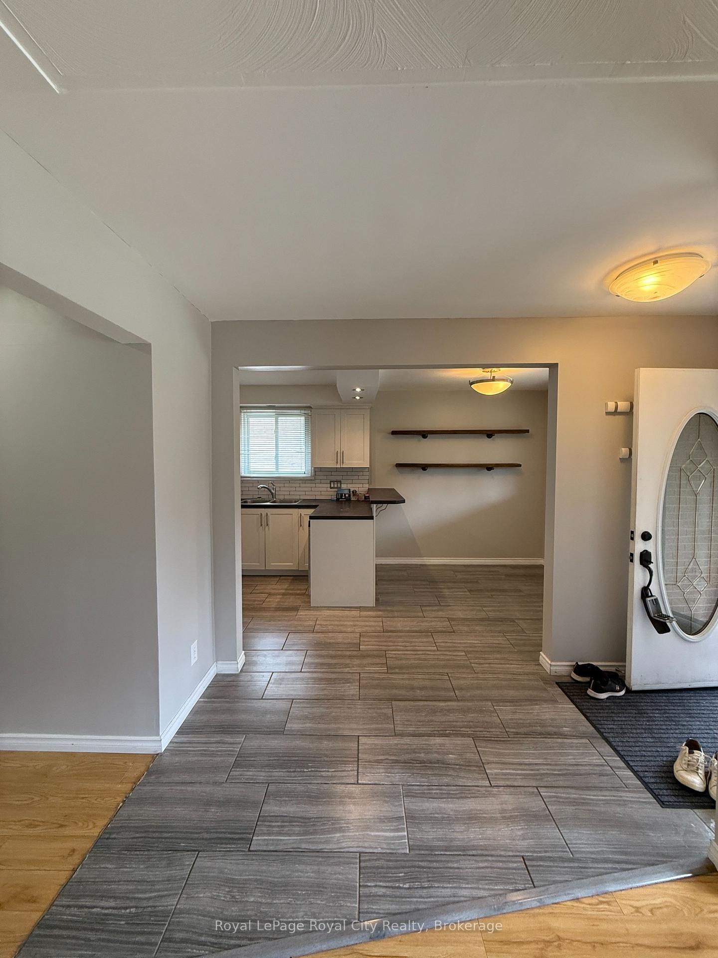Photo 4 of 140 Brant Avenue, Guelph, Victoria North — HOMEH