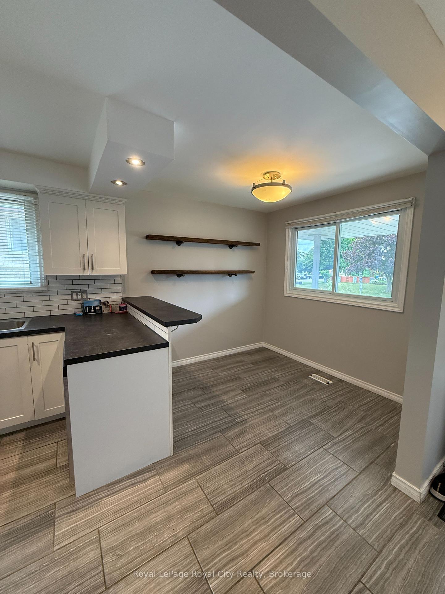 Photo 8 of 140 Brant Avenue, Guelph, Victoria North — HOMEH