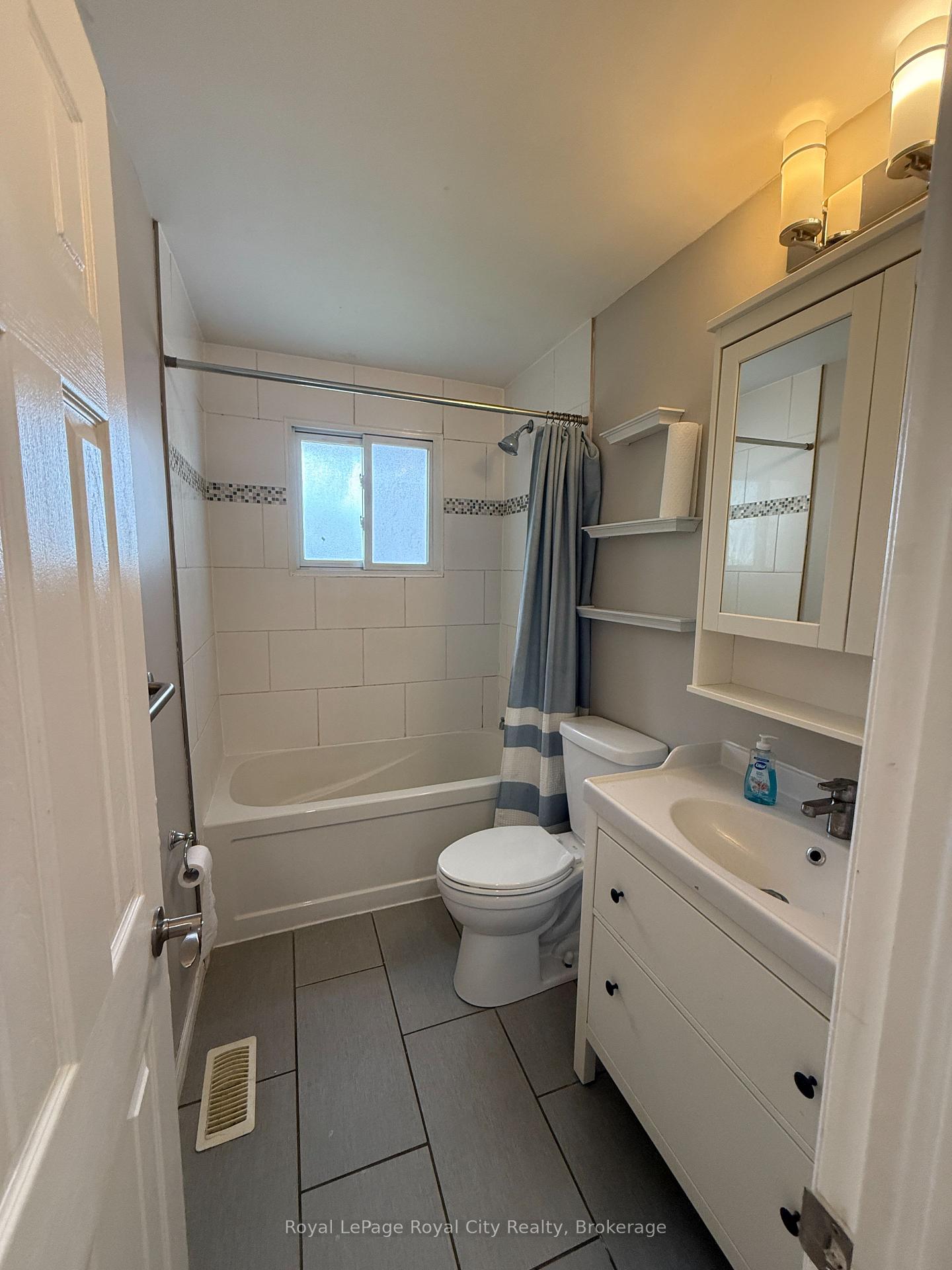 Photo 13 of 140 Brant Avenue, Guelph, Victoria North — HOMEH