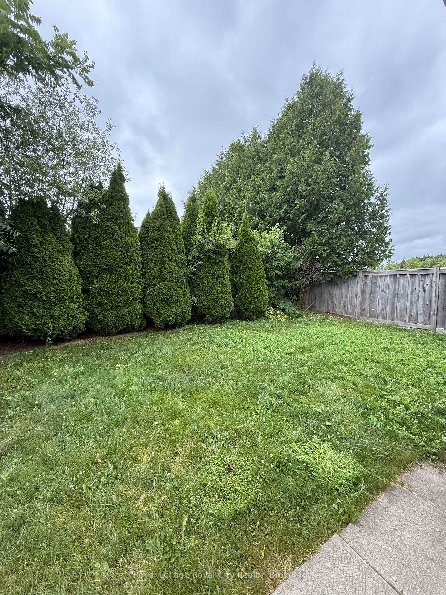 Photo 15 of 140 Brant Avenue, Guelph, Victoria North — HOMEH