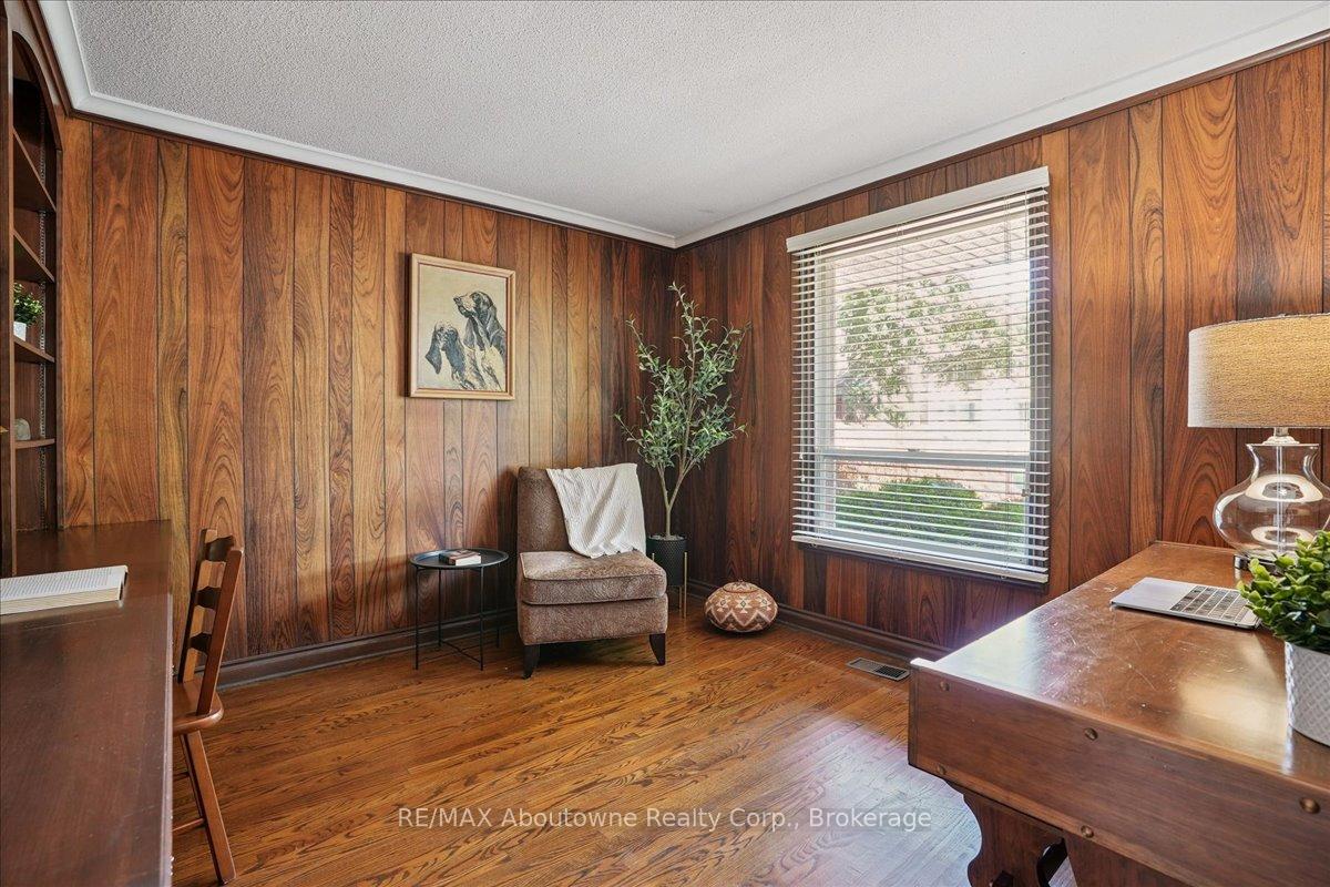 Photo 21 of 1974 Kern's Road, Burlington, Tyandaga — HOMEH