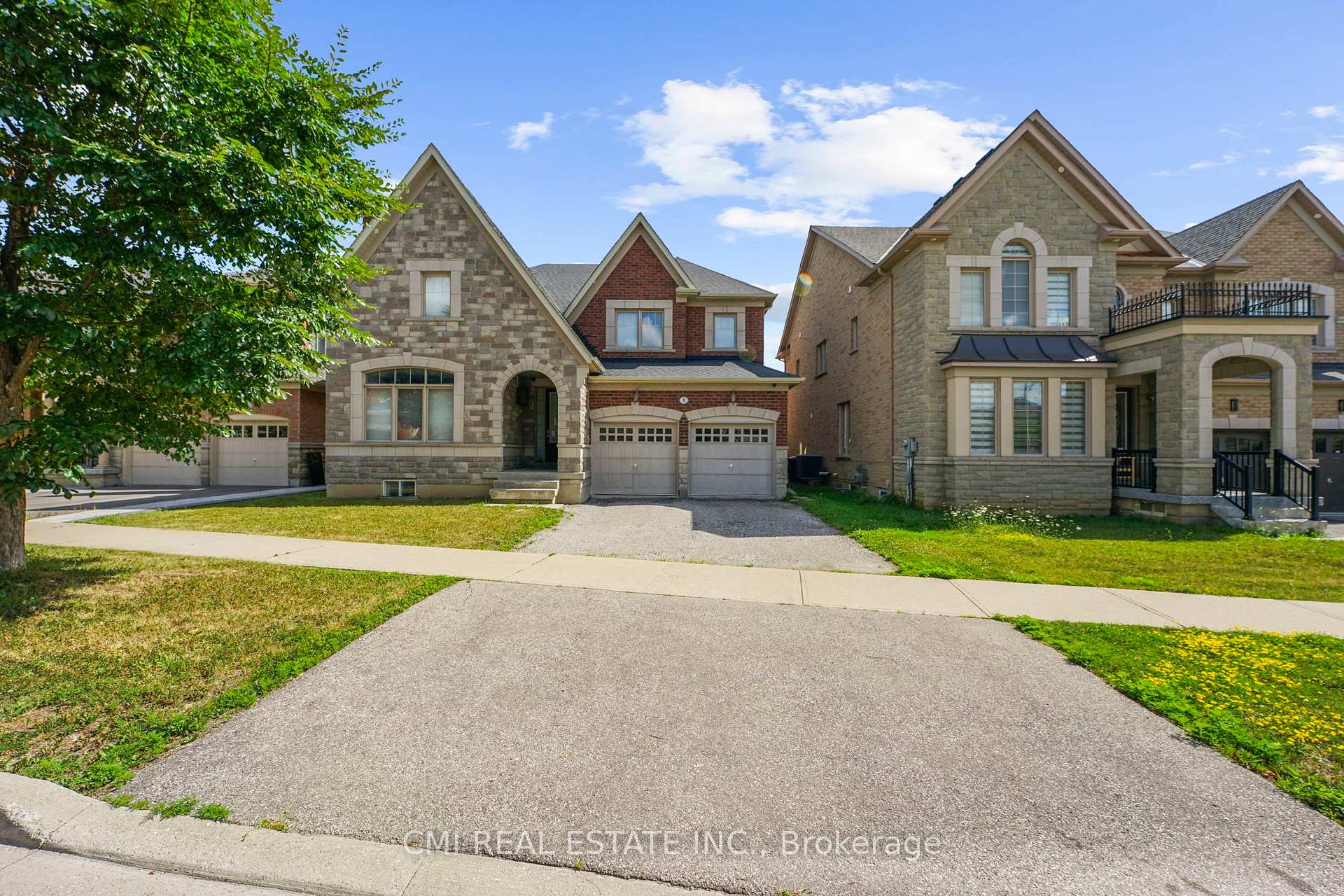 Front of 5 Decorso Drive N