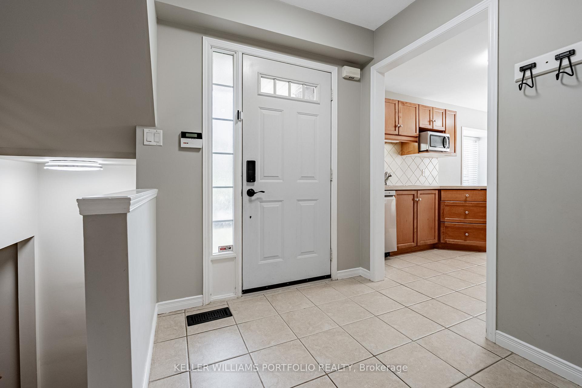 Photo 6 of 90 Magnolia Crescent, Grimsby, Grimsby West — HOMEH