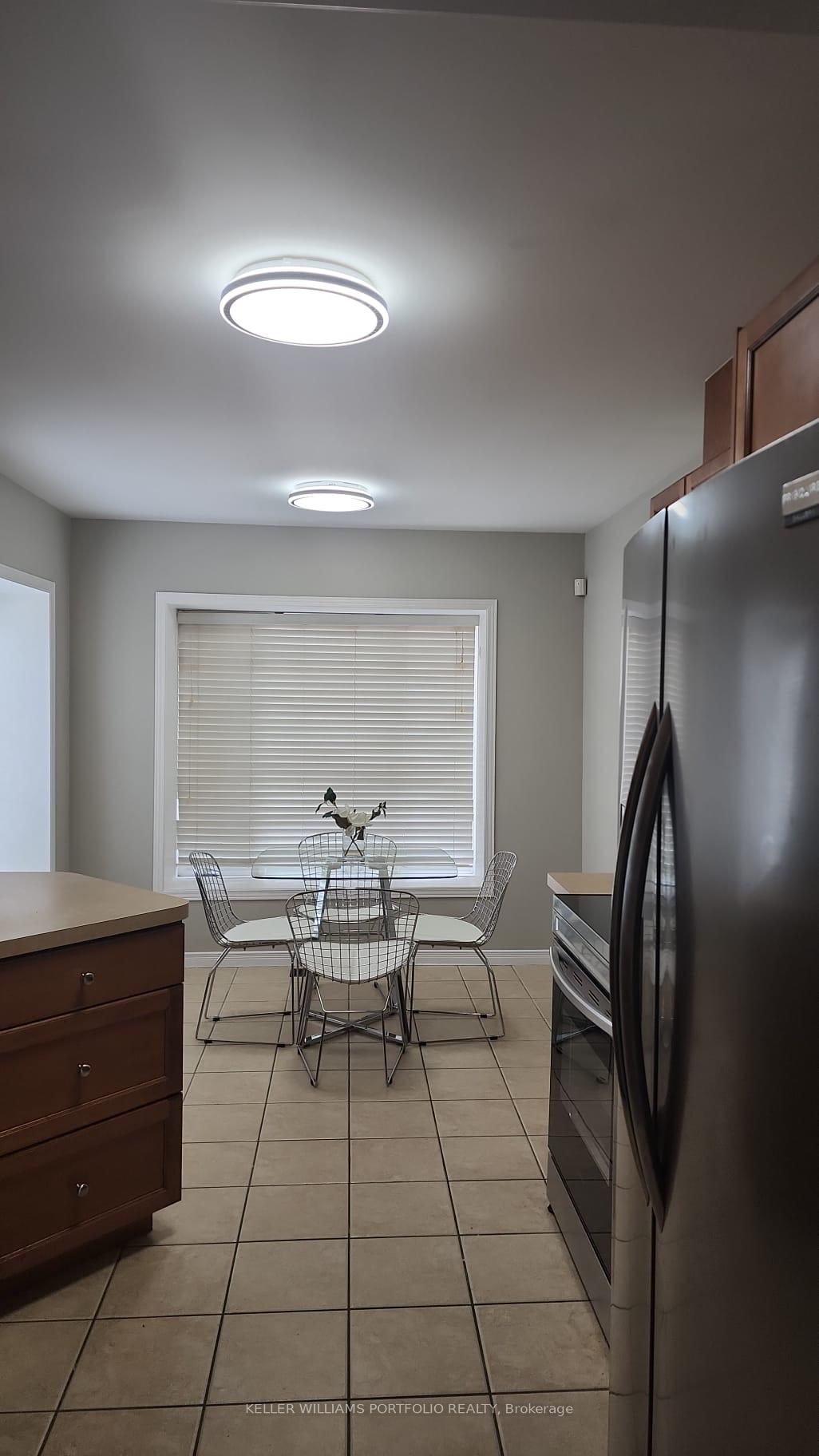 Photo 8 of 90 Magnolia Crescent, Grimsby, Grimsby West — HOMEH