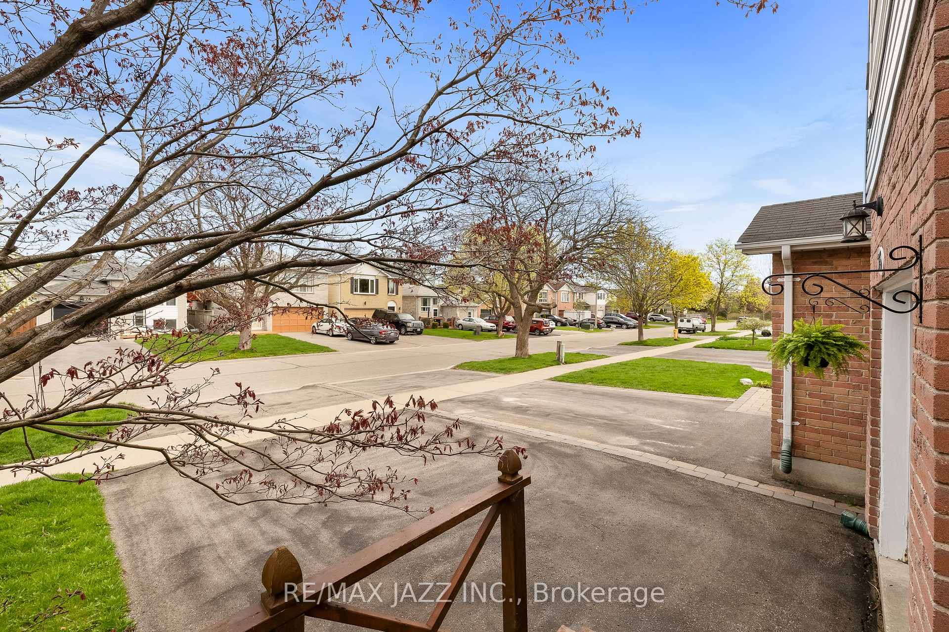 Photo 9 of 75 Trudeau Drive, Clarington, Bowmanville — HOMEH