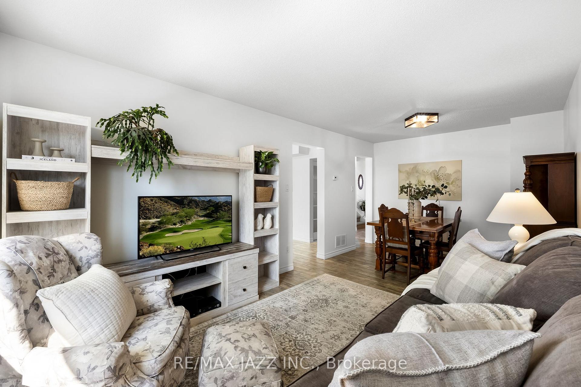 Photo 15 of 75 Trudeau Drive, Clarington, Bowmanville — HOMEH