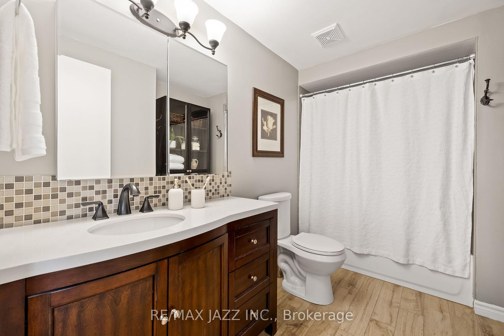 Photo 23 of 75 Trudeau Drive, Clarington, Bowmanville — HOMEH