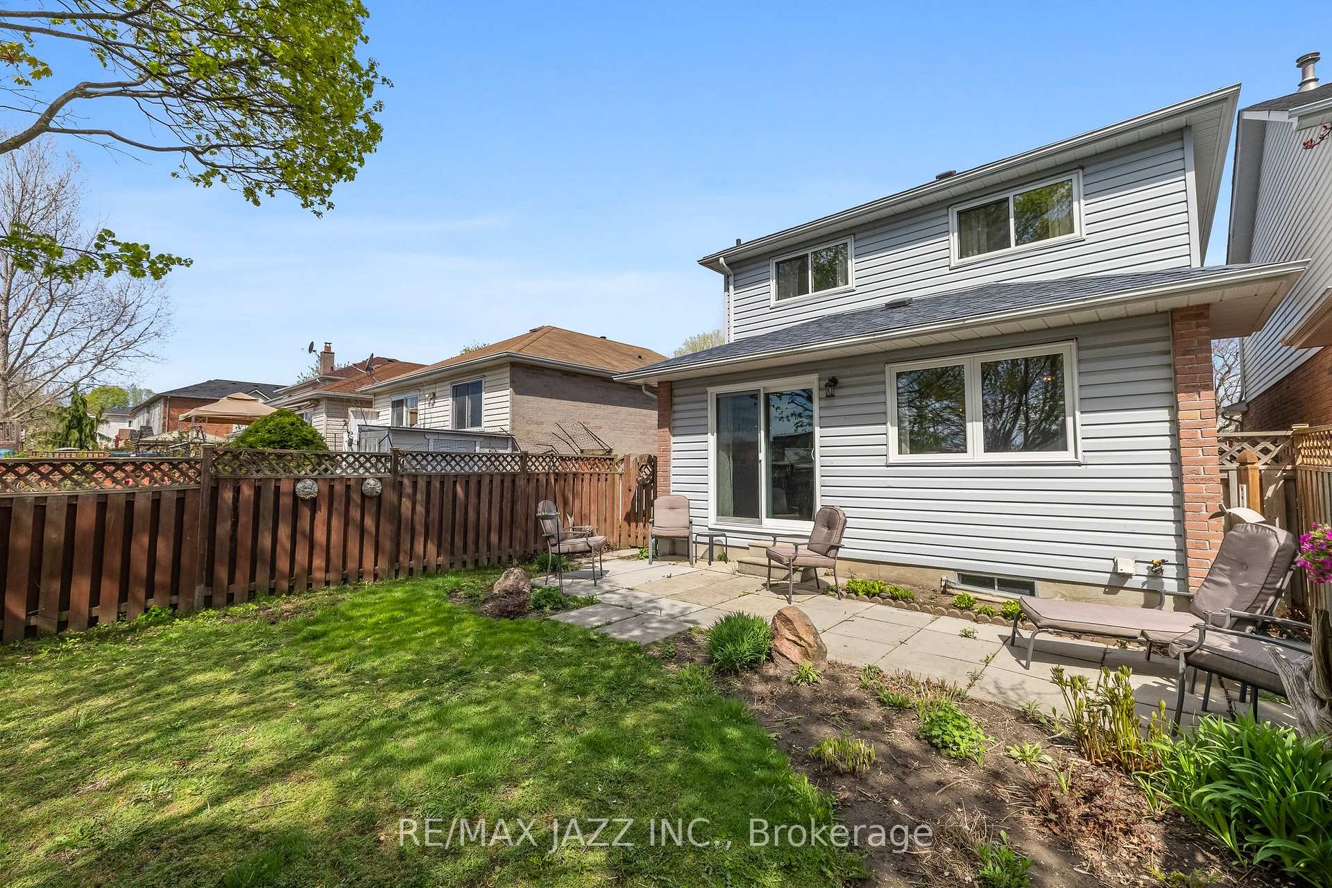 Photo 32 of 75 Trudeau Drive, Clarington, Bowmanville — HOMEH